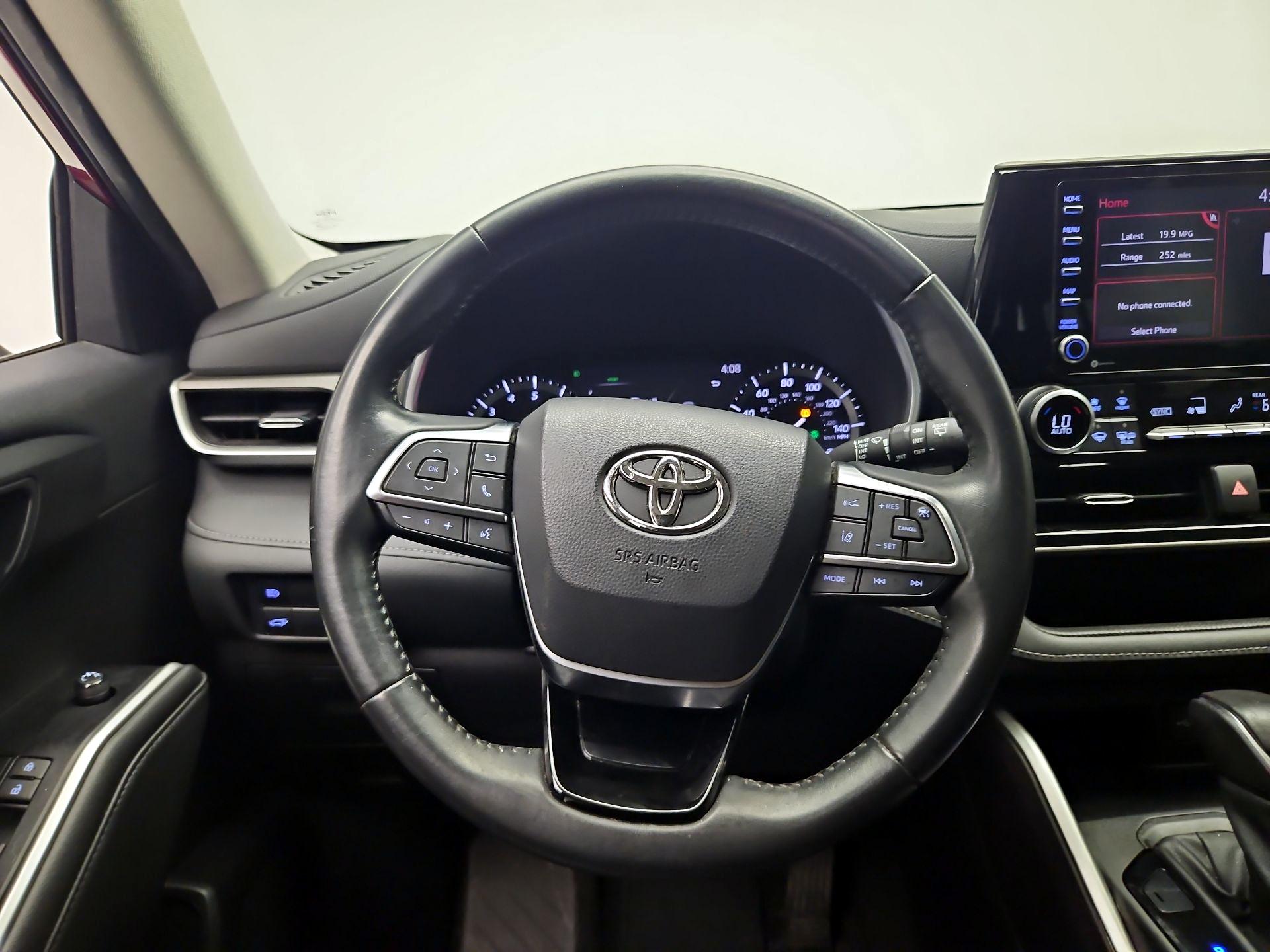 Thumbnail: 2021 Toyota Highlander - 10