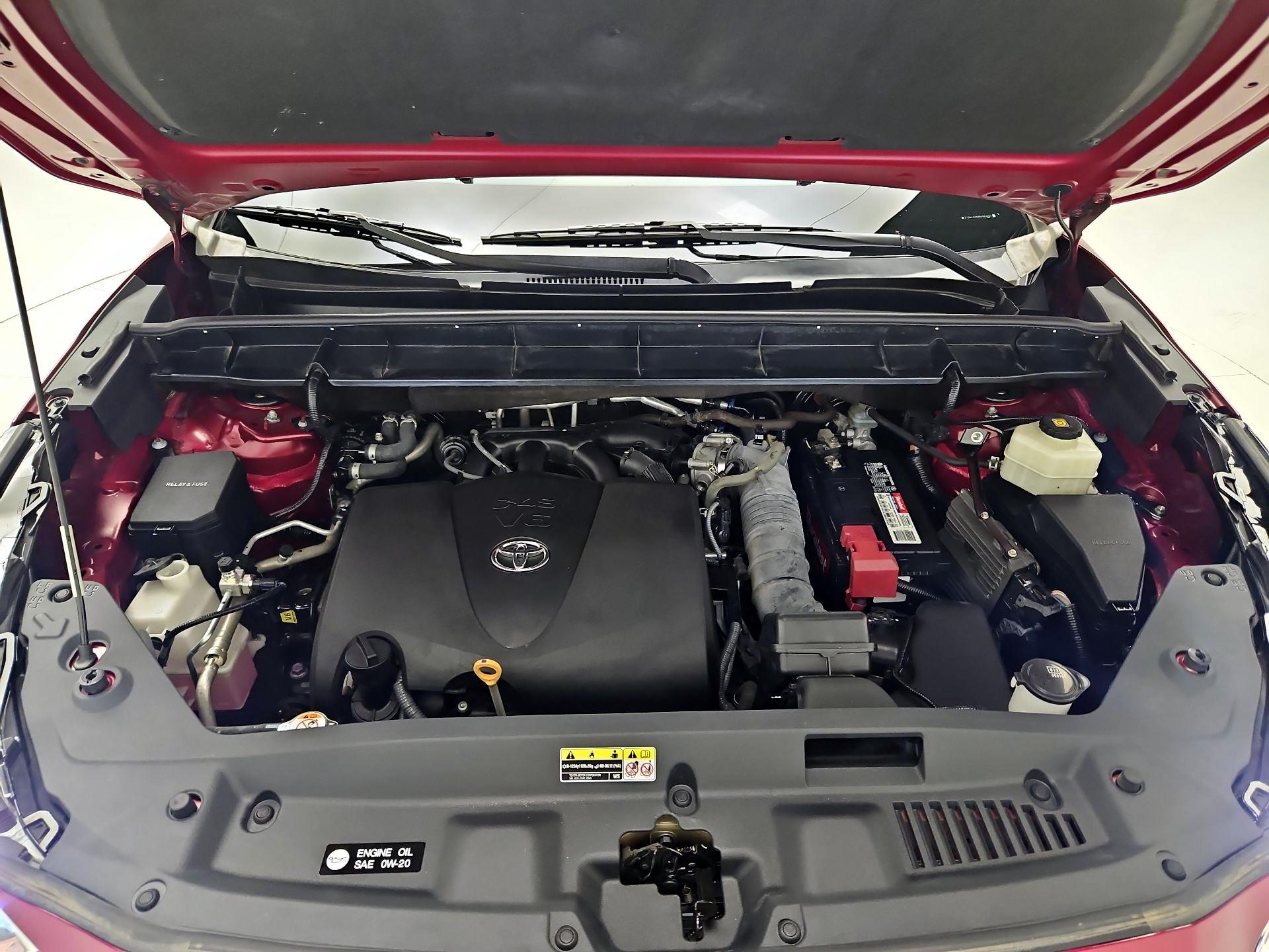 Thumbnail: 2021 Toyota Highlander - 19