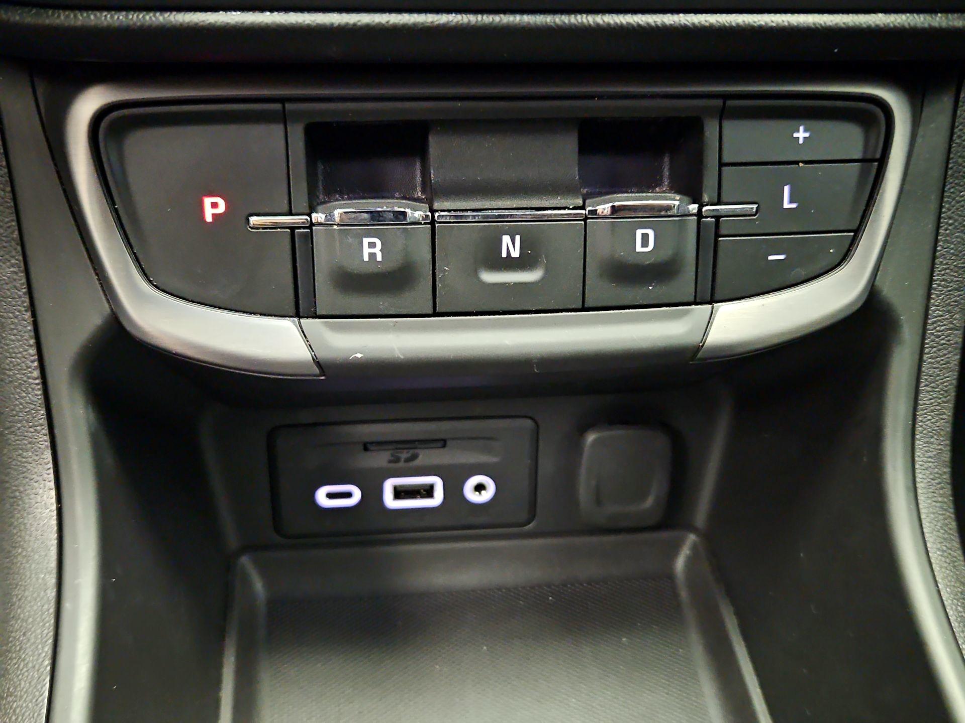 Thumbnail: 2022 GMC Terrain - 17