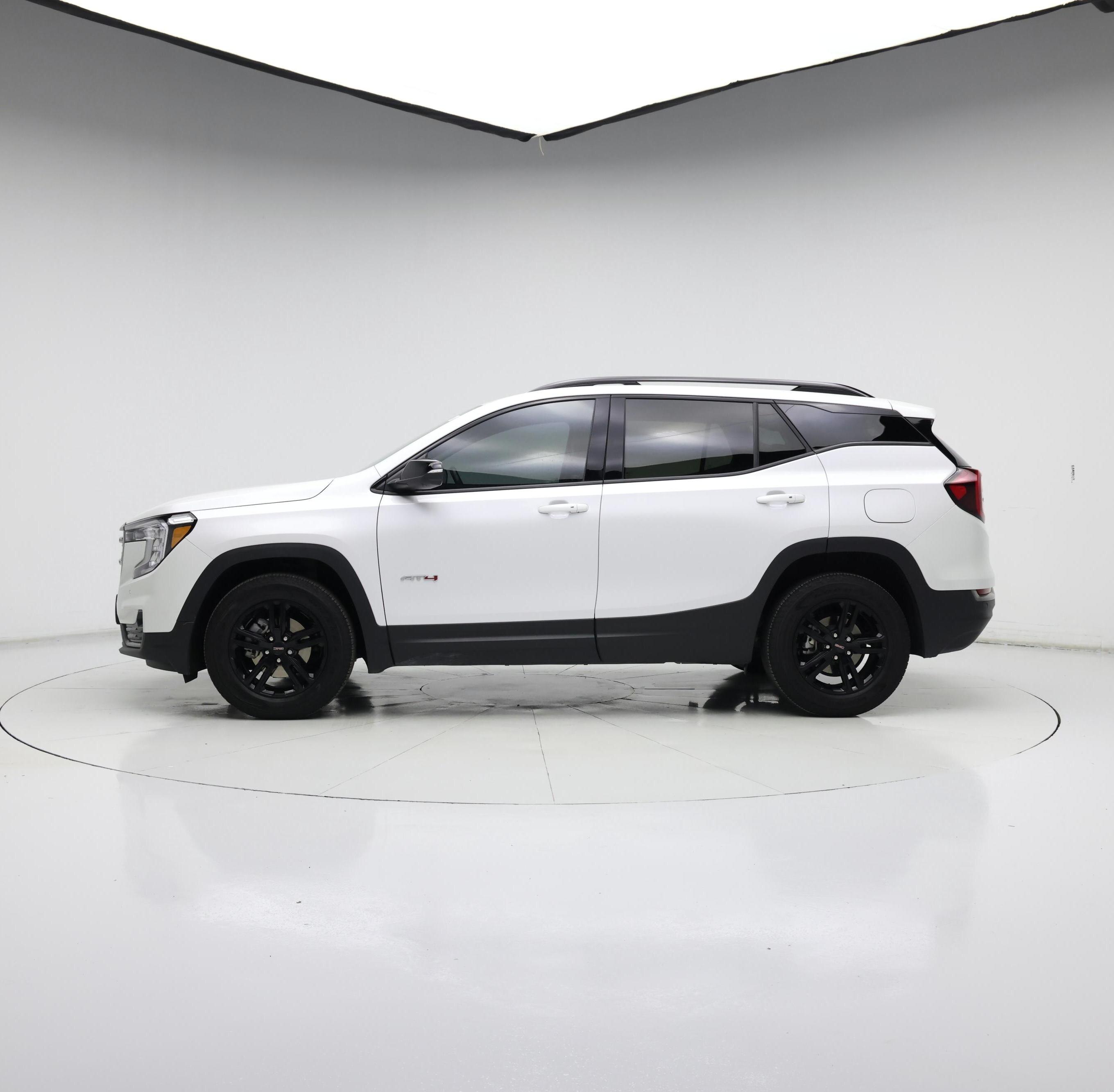 Thumbnail: 2022 GMC Terrain - 3