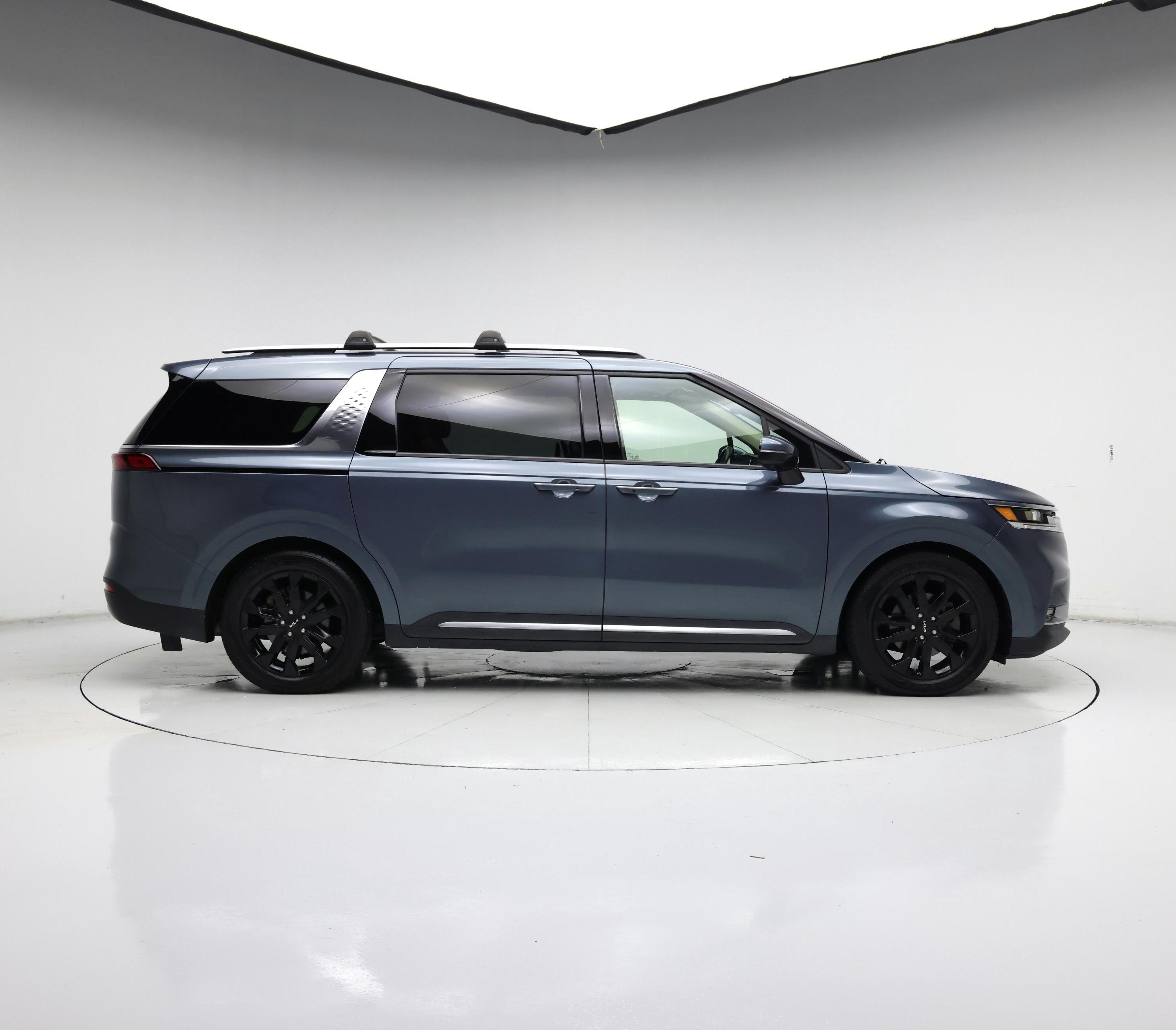 Thumbnail: 2022 Kia Carnival - 7