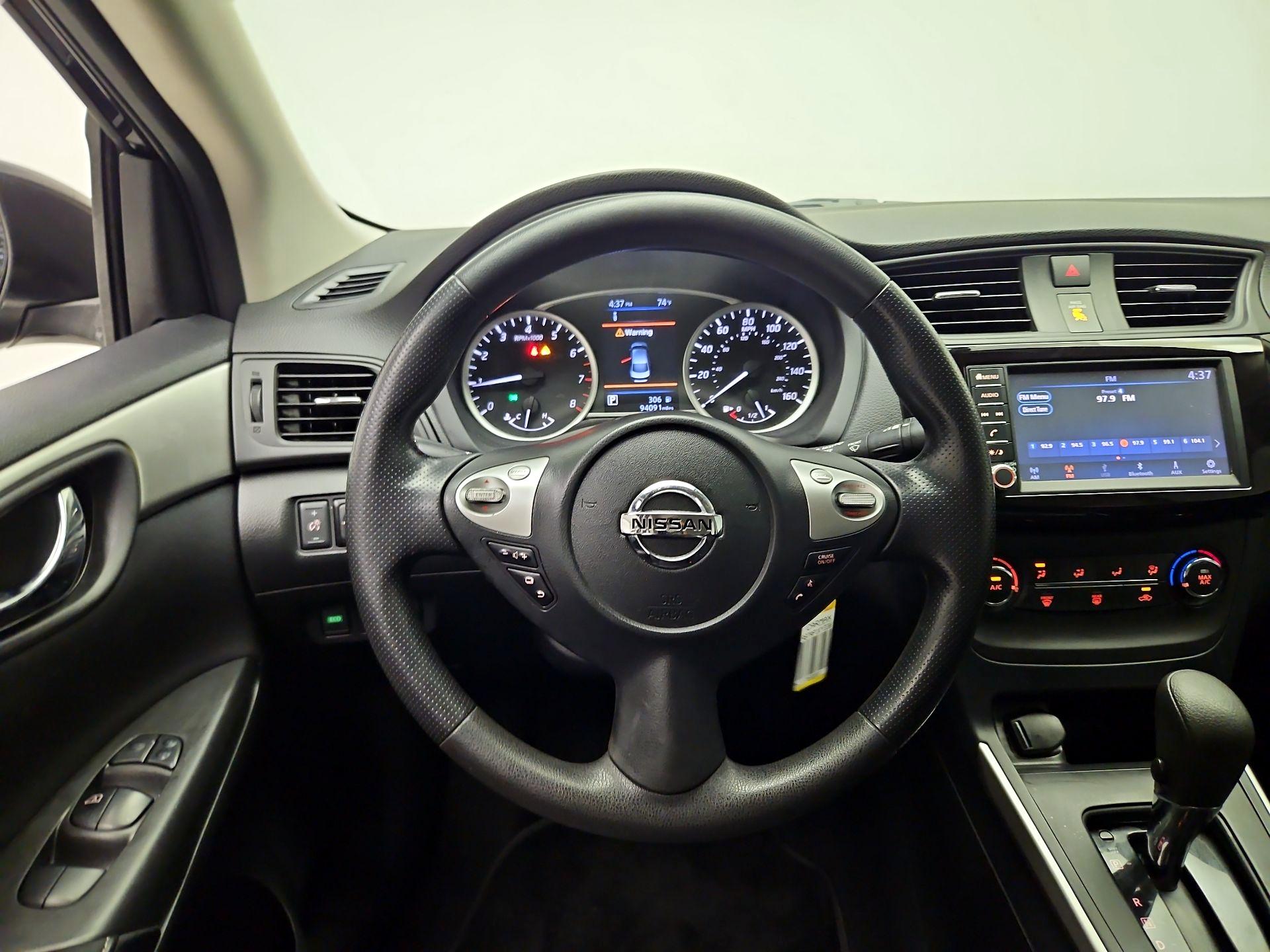 Thumbnail: 2019 Nissan Sentra - 10