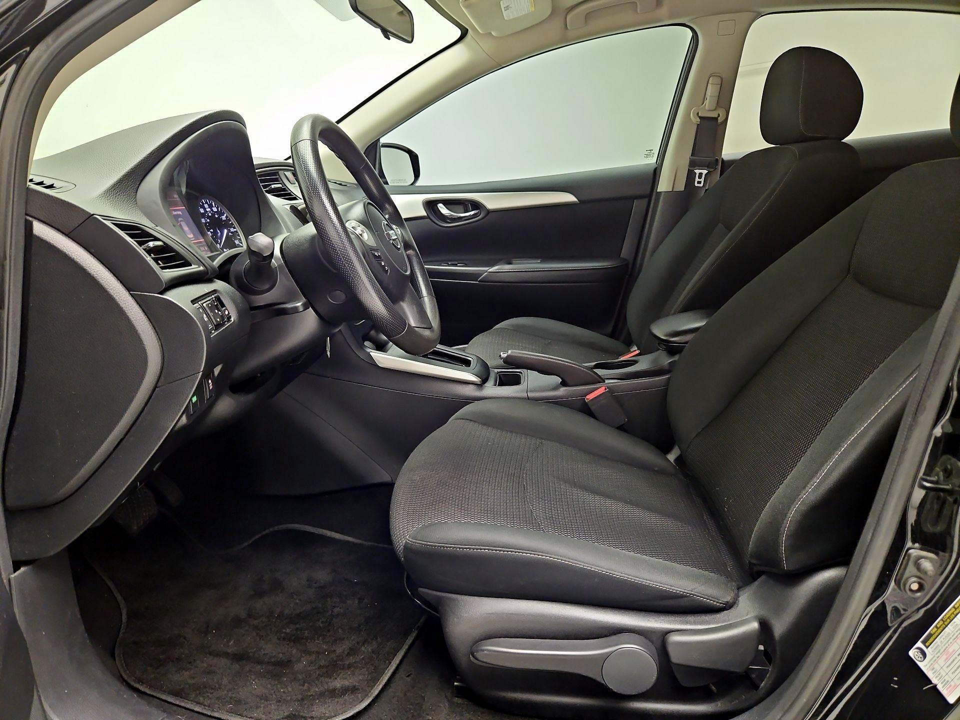 Thumbnail: 2019 Nissan Sentra - 11