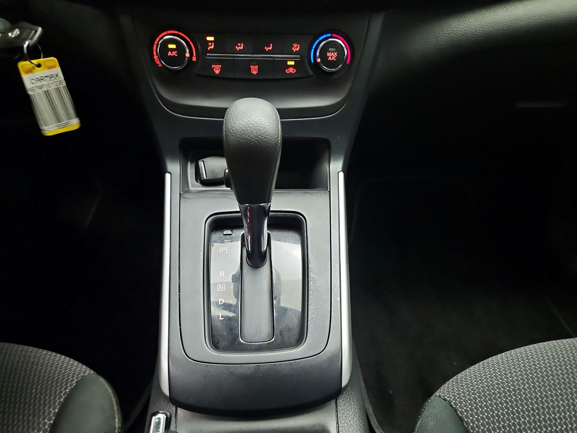 Thumbnail: 2019 Nissan Sentra - 15