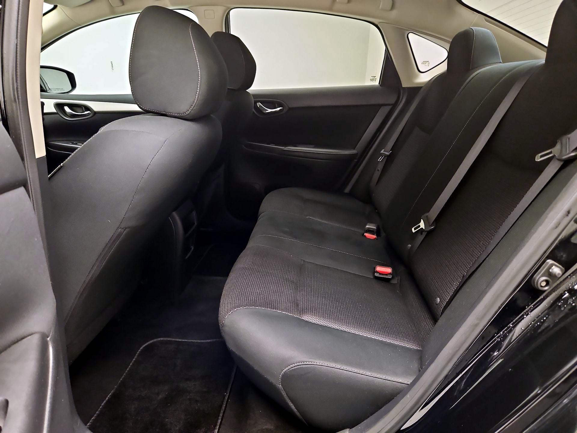 Thumbnail: 2019 Nissan Sentra - 16