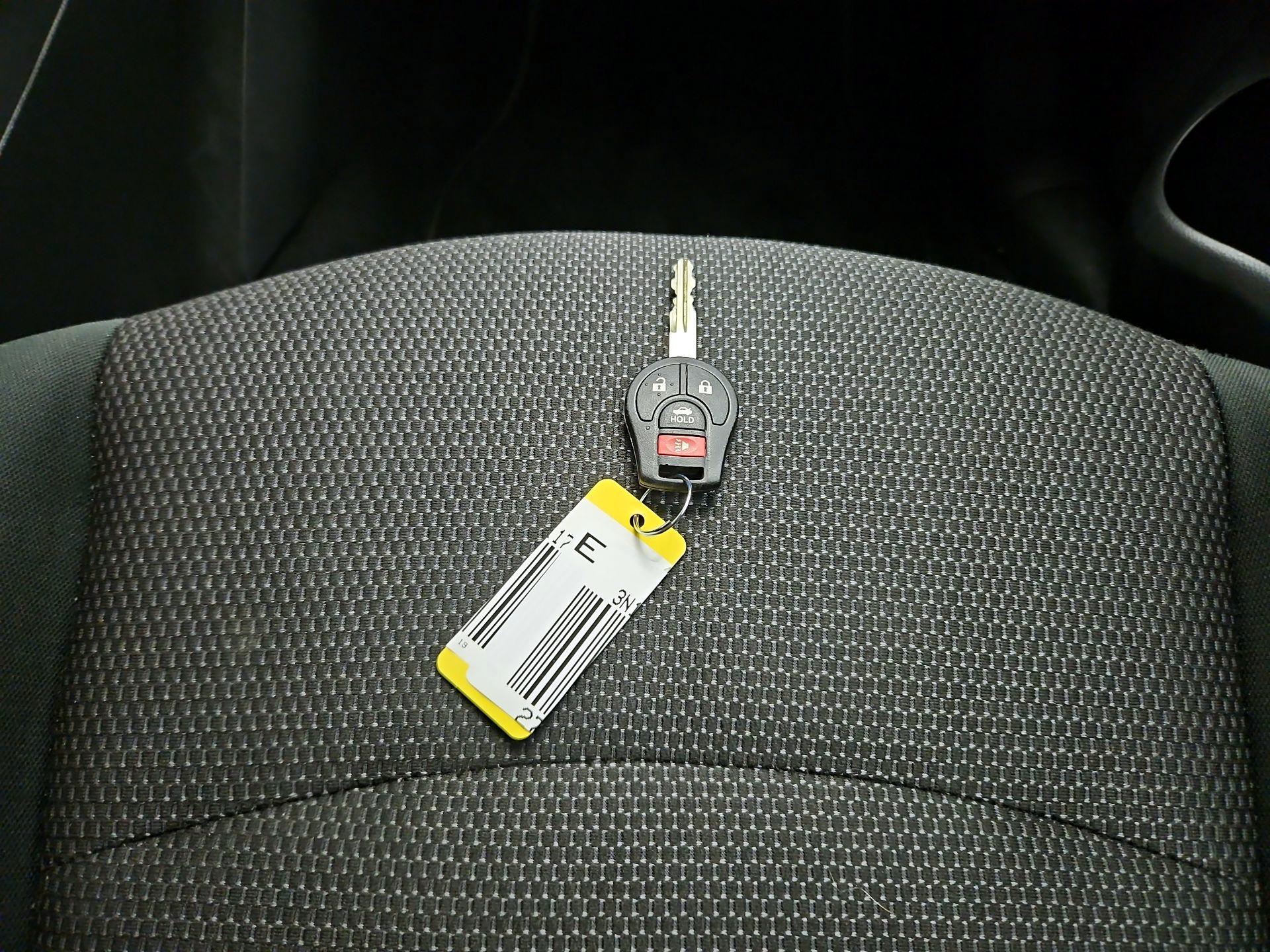 Thumbnail: 2019 Nissan Sentra - 19