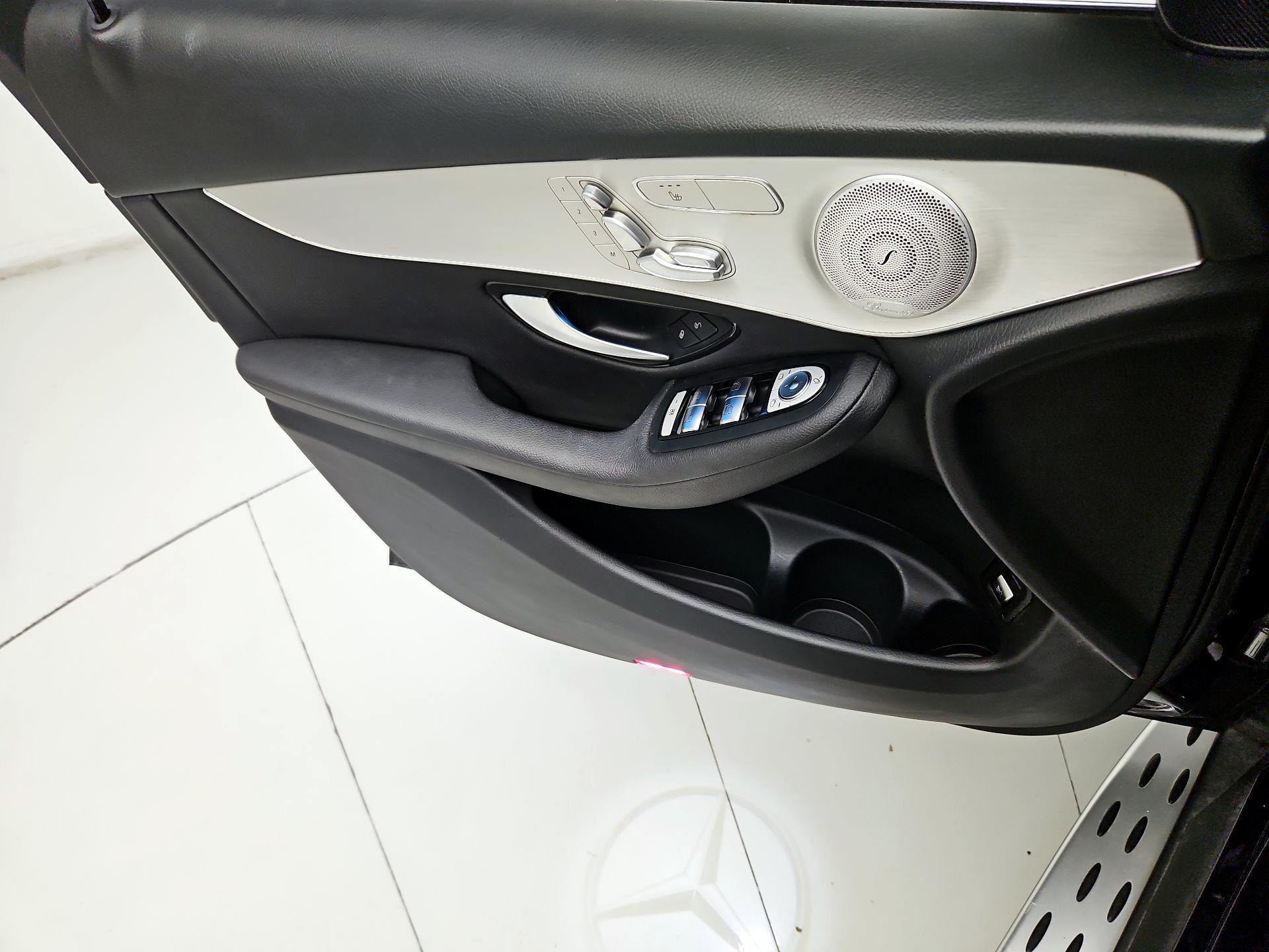 Thumbnail: 2019 Mercedes-Benz GLC - 12