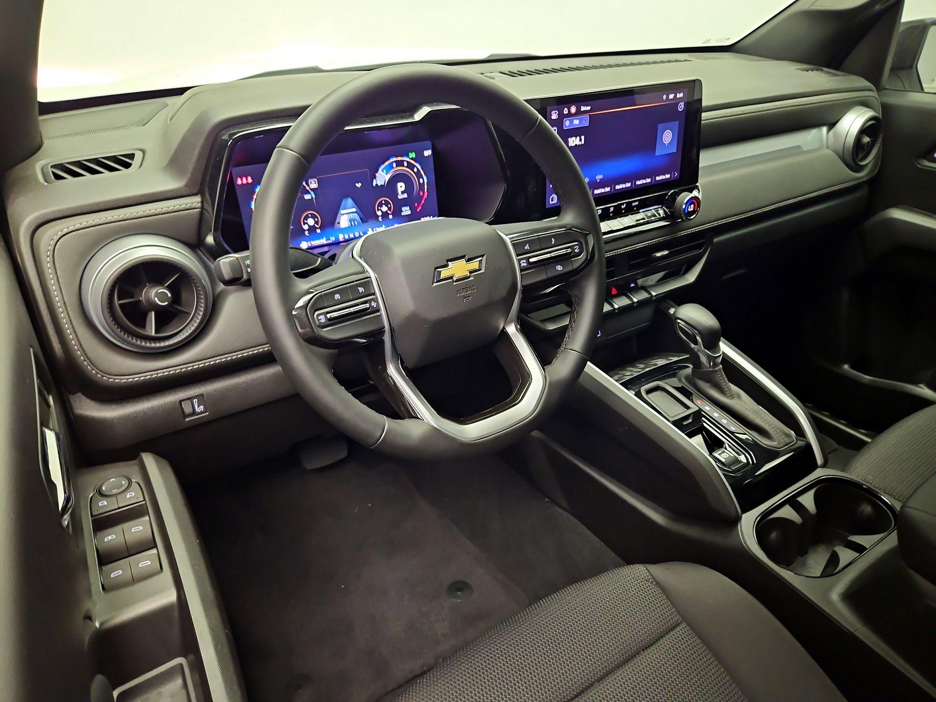 Thumbnail: 2024 Chevrolet Colorado - 9