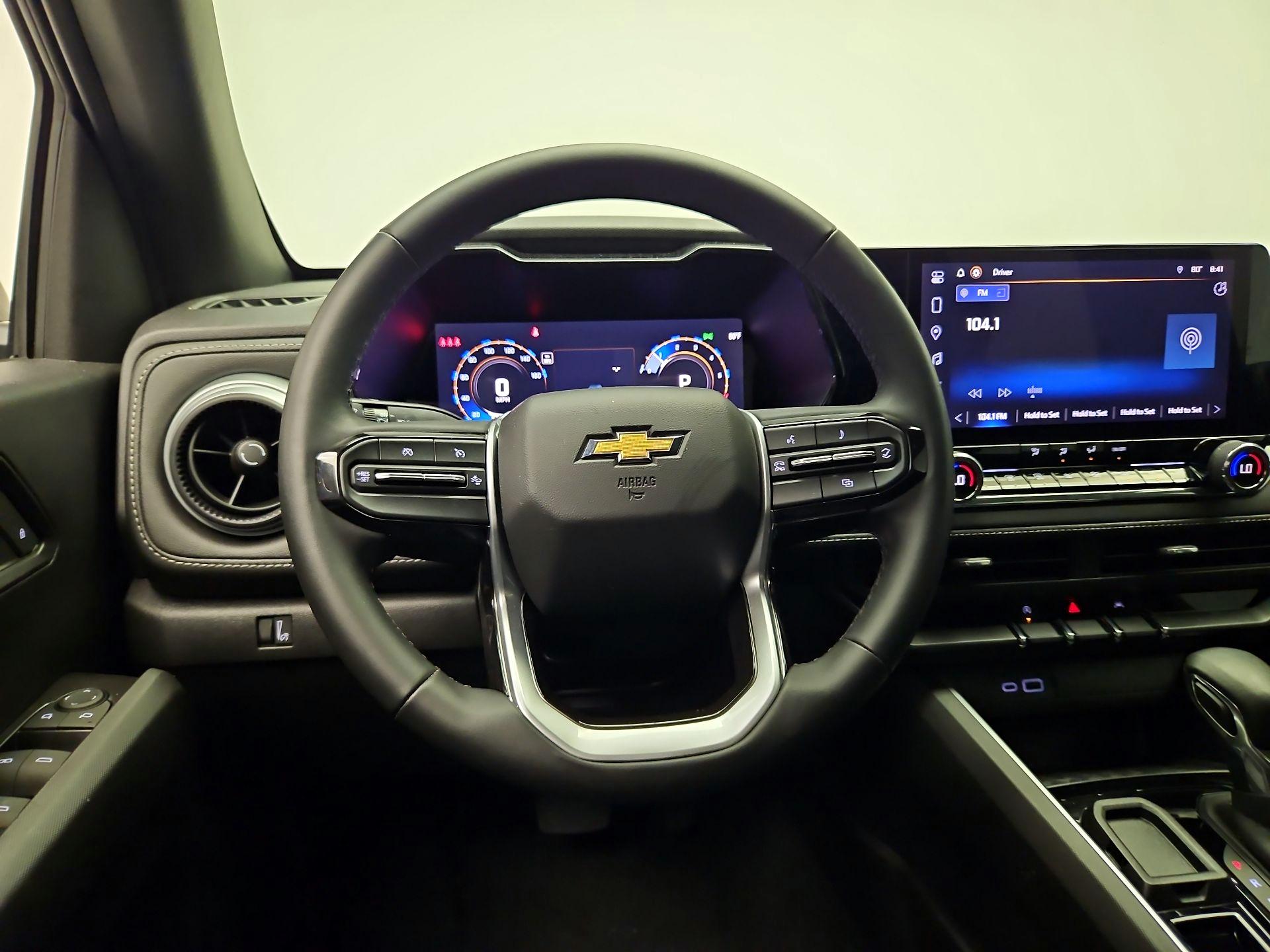 Thumbnail: 2024 Chevrolet Colorado - 10