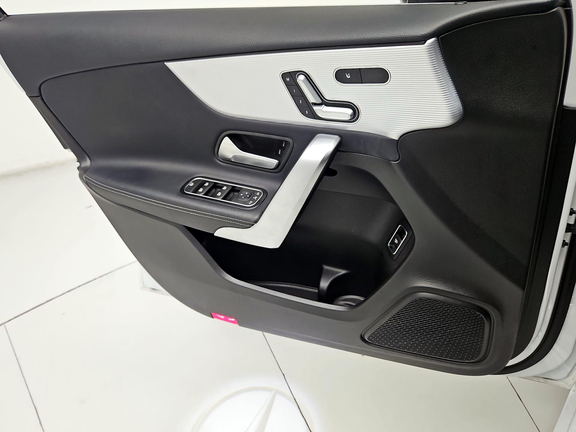 Thumbnail: 2019 Mercedes-Benz A-Class - 12