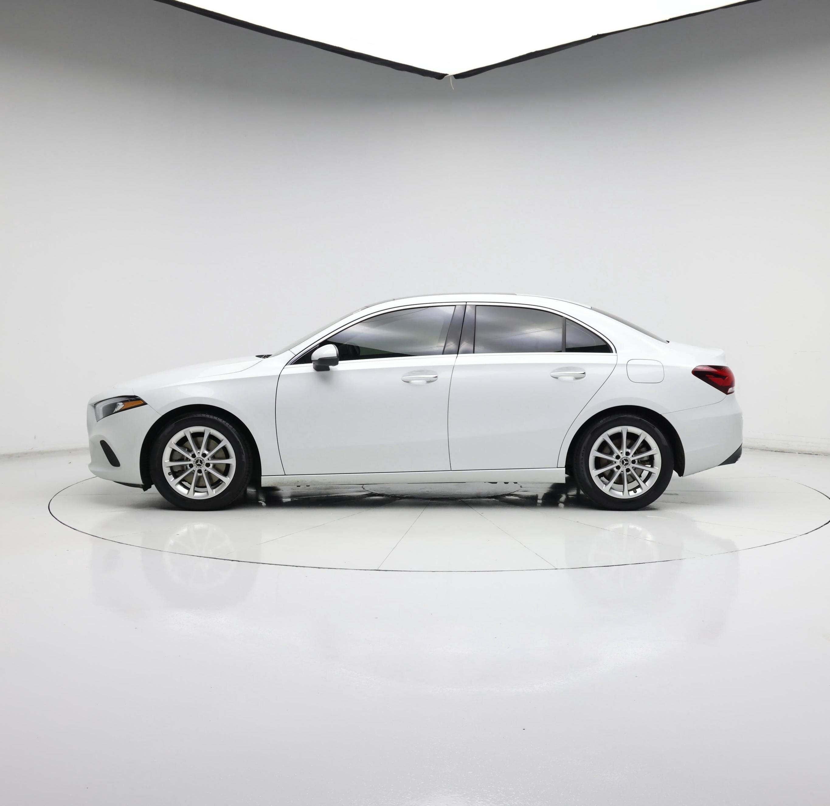 Thumbnail: 2019 Mercedes-Benz A-Class - 3