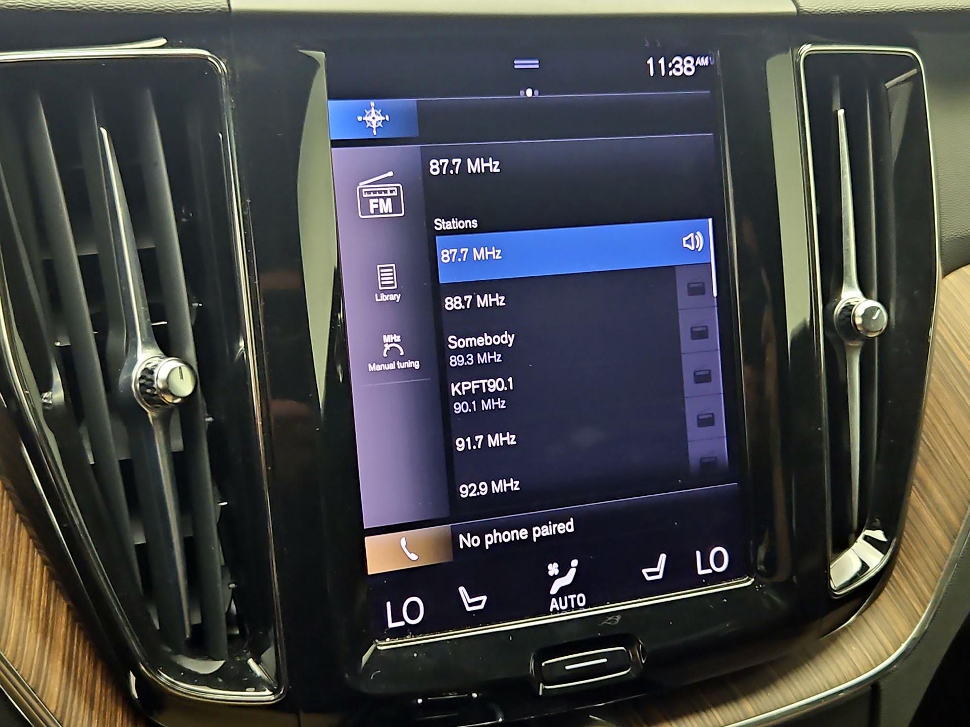Thumbnail: 2021 Volvo XC60 - 16