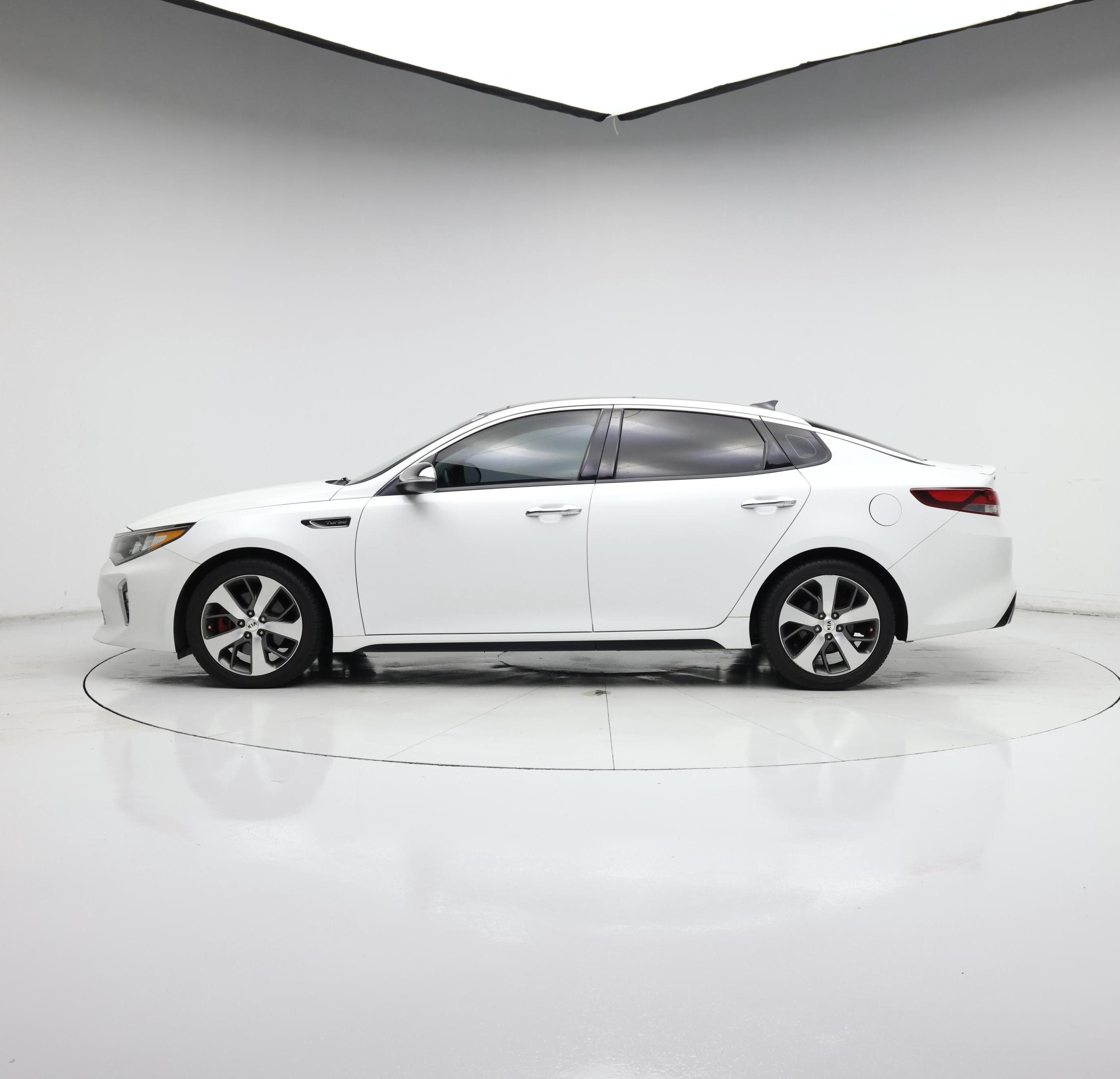 Thumbnail: 2018 Kia Optima - 3