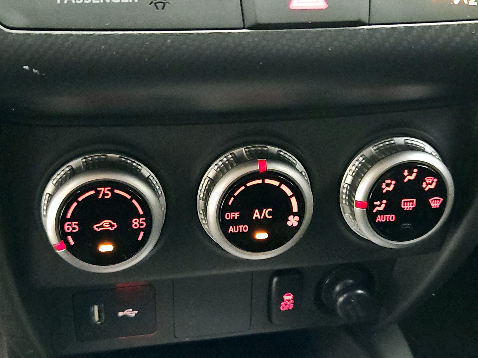 Thumbnail: 2021 Mitsubishi Outlander Sport - 16