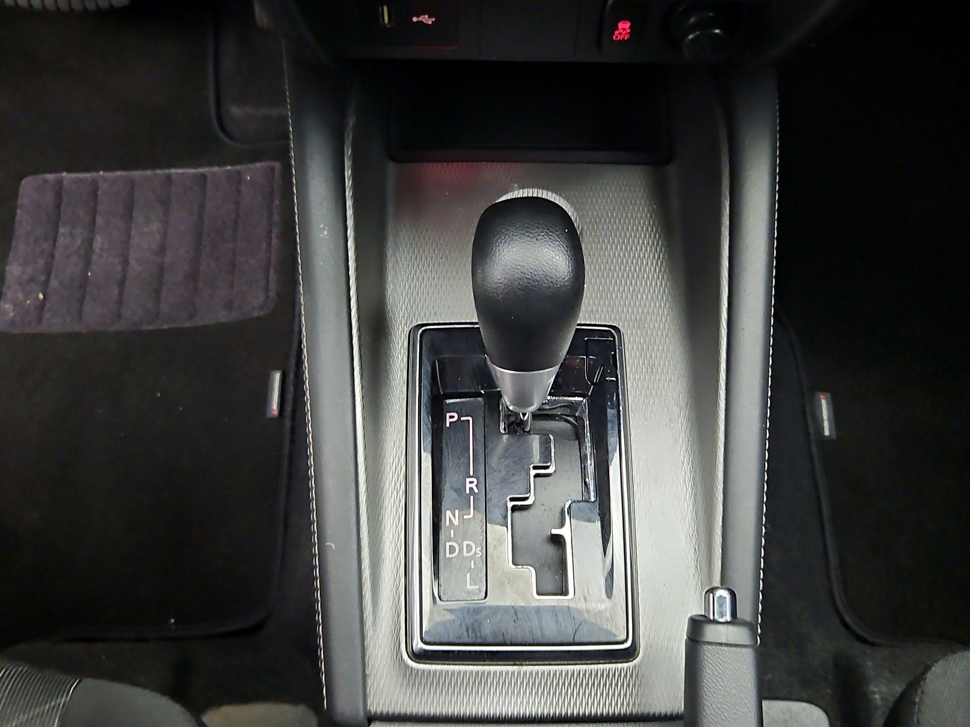 Thumbnail: 2021 Mitsubishi Outlander Sport - 17