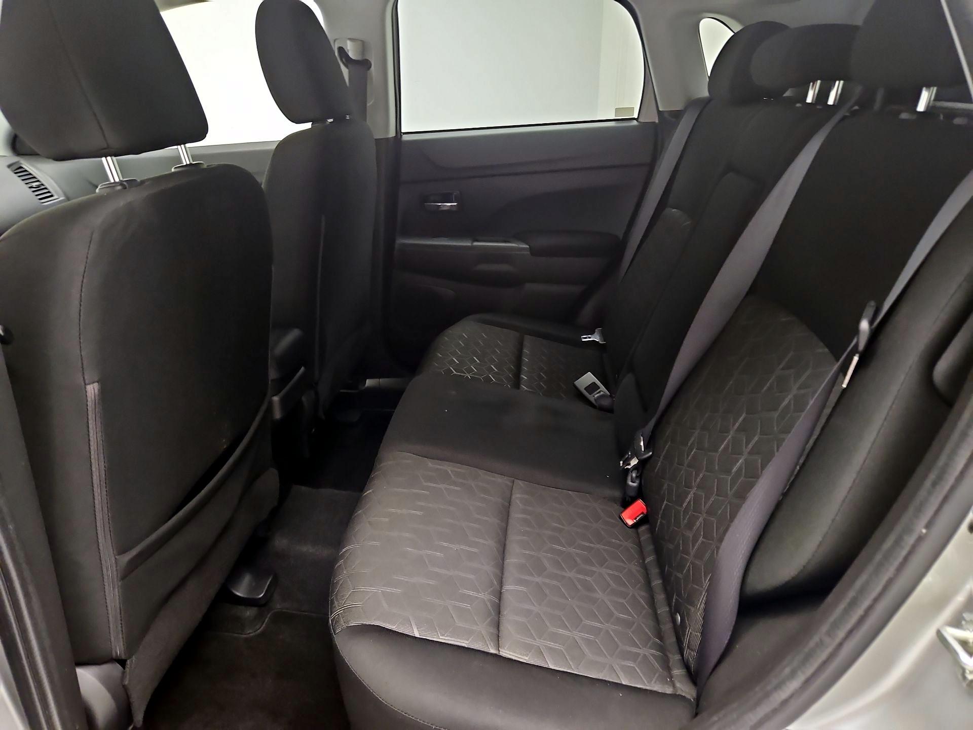 Thumbnail: 2021 Mitsubishi Outlander Sport - 19