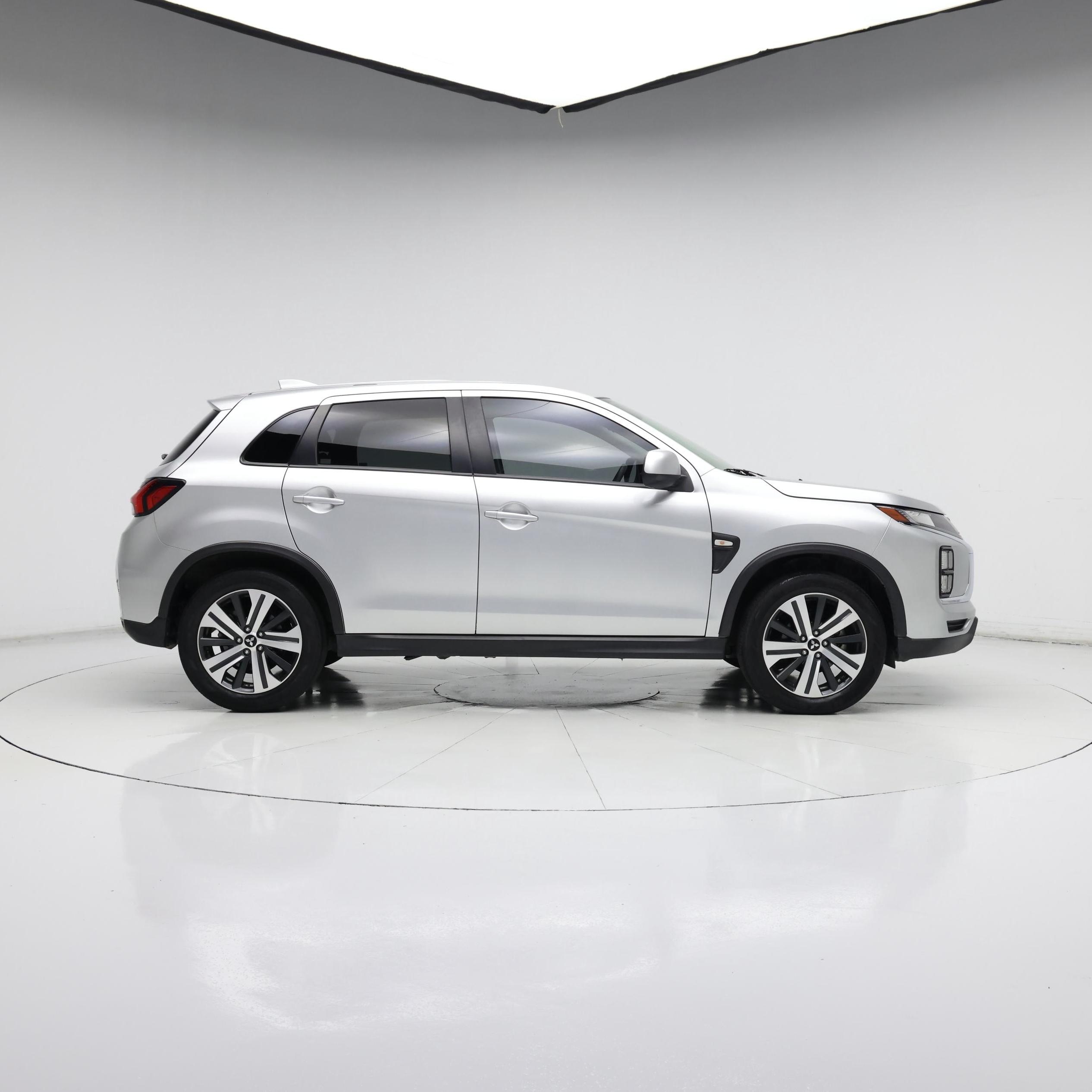 Thumbnail: 2021 Mitsubishi Outlander Sport - 7