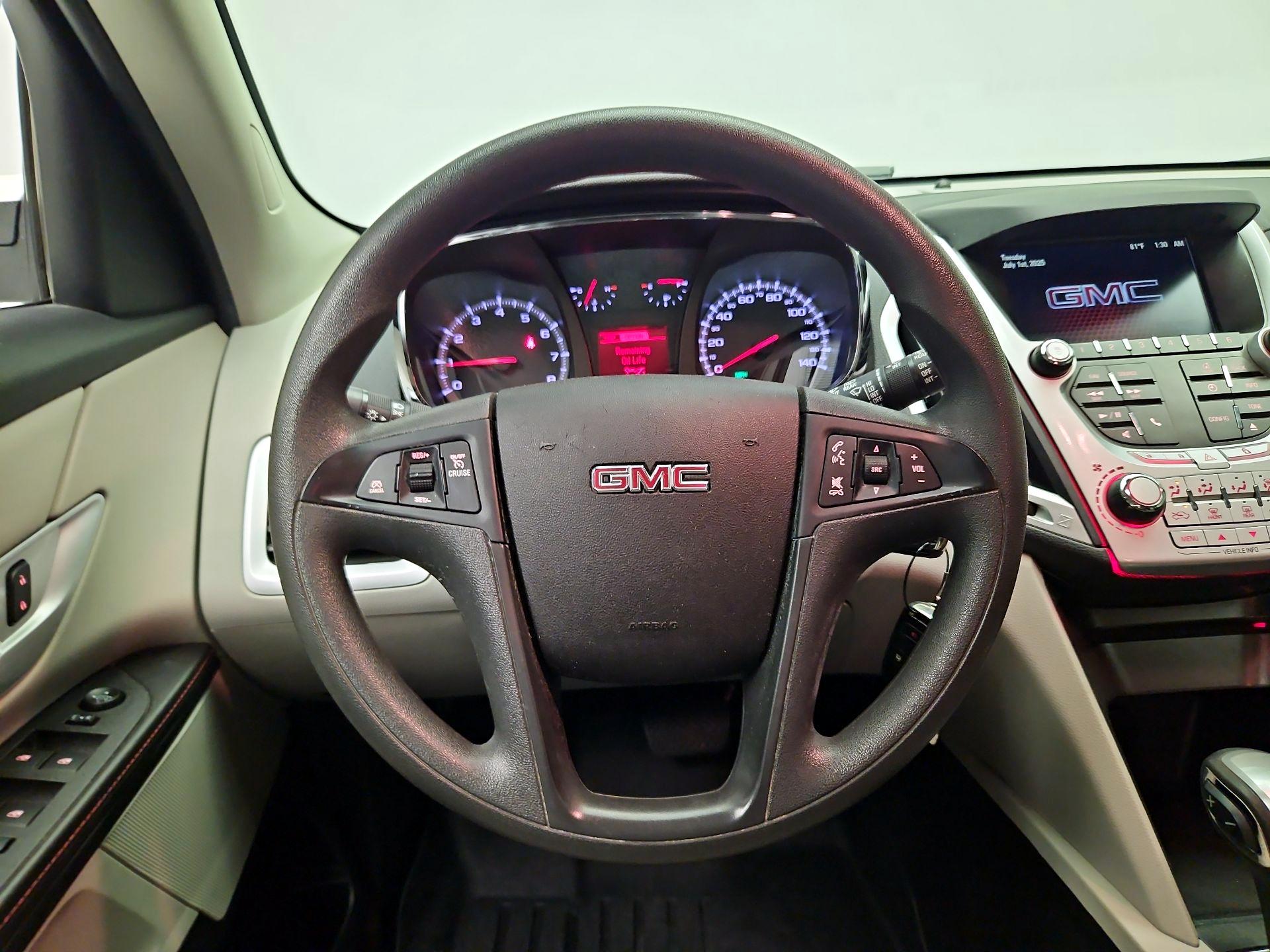 Thumbnail: 2015 GMC Terrain - 10