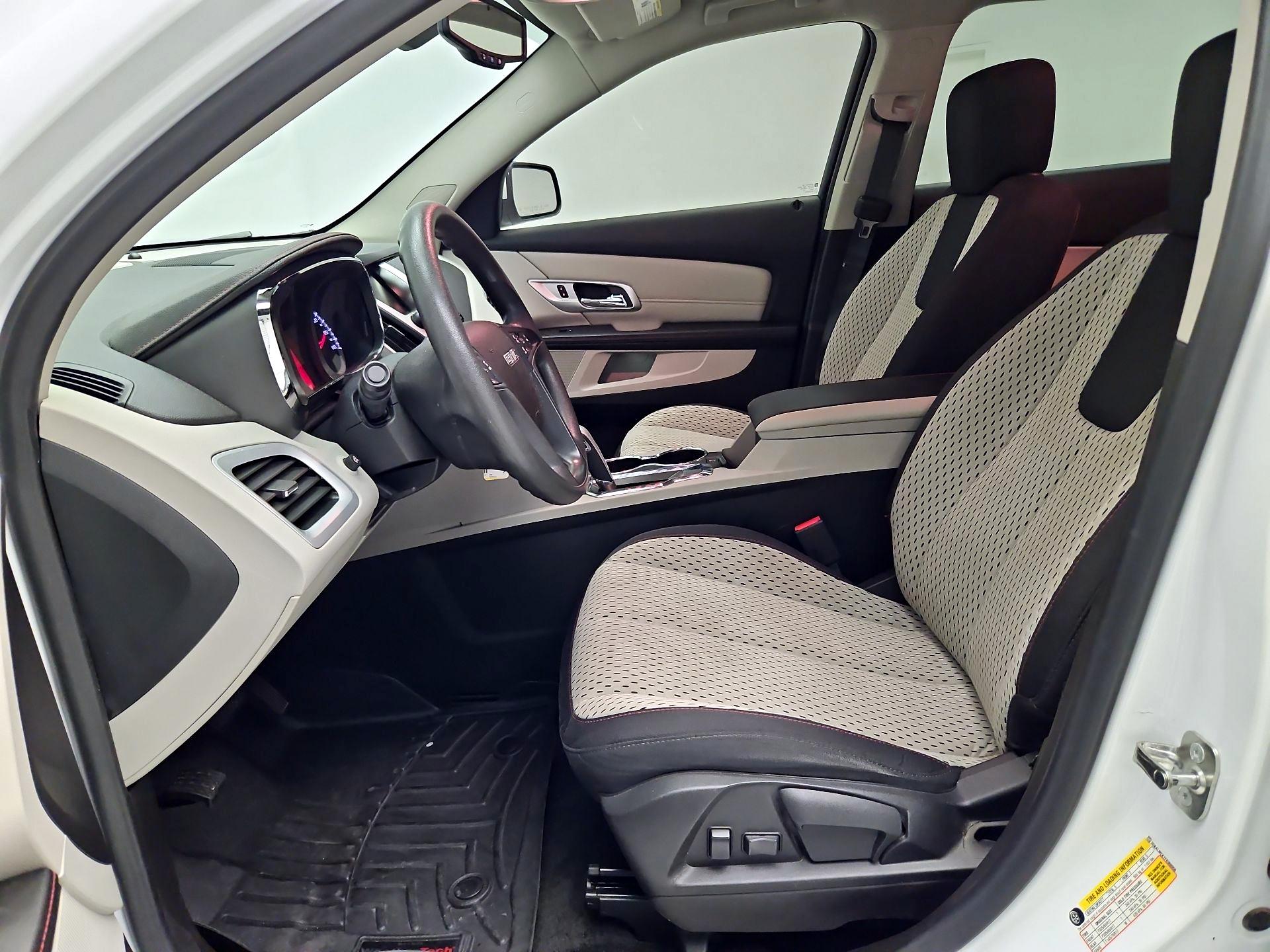 Thumbnail: 2015 GMC Terrain - 11