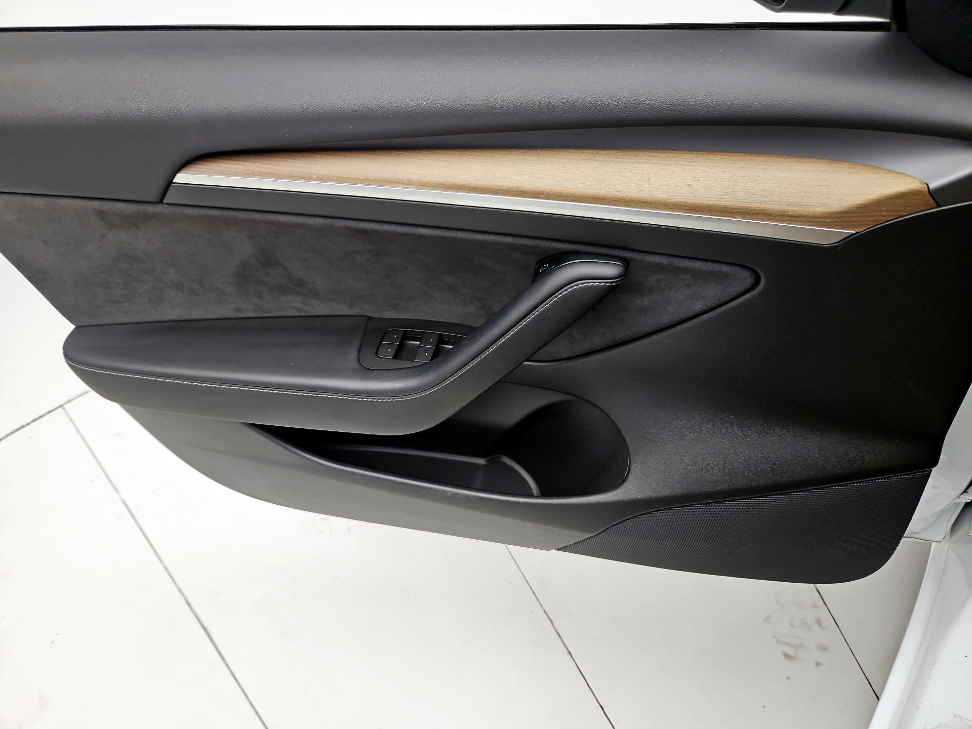 Thumbnail: 2021 Tesla Model 3 - 12
