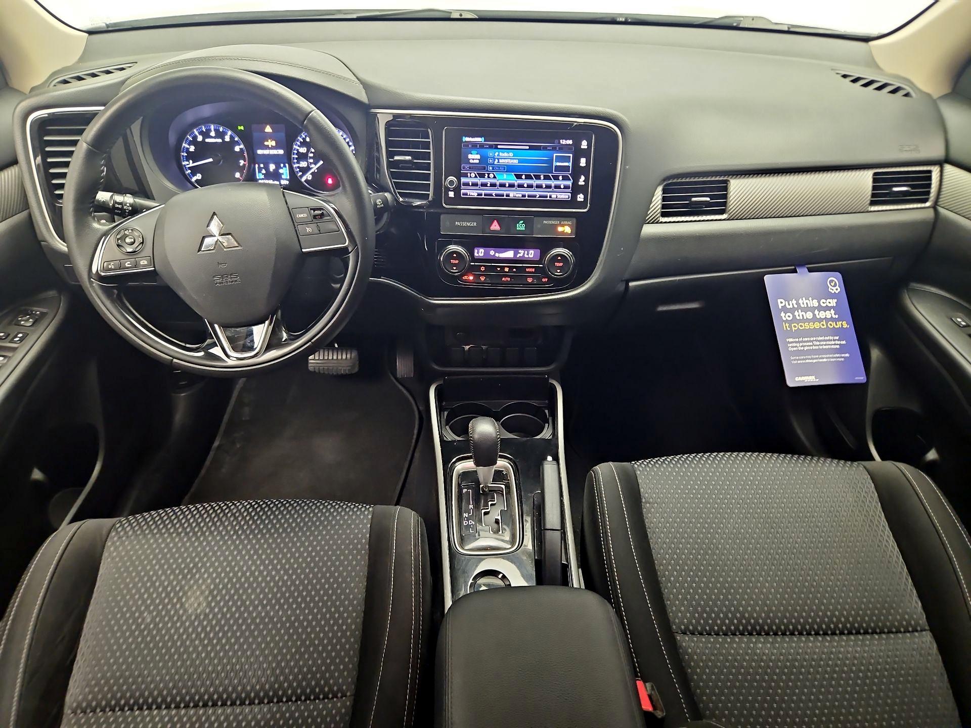Thumbnail: 2018 Mitsubishi Outlander - 9