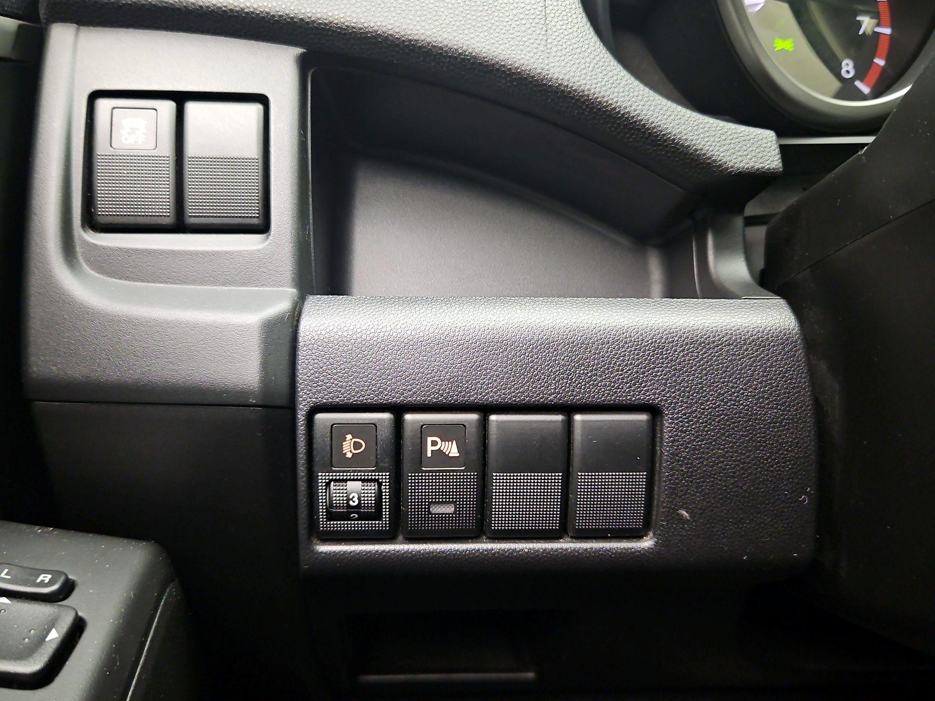 Thumbnail: 2013 Mazda Mazda5 - 13