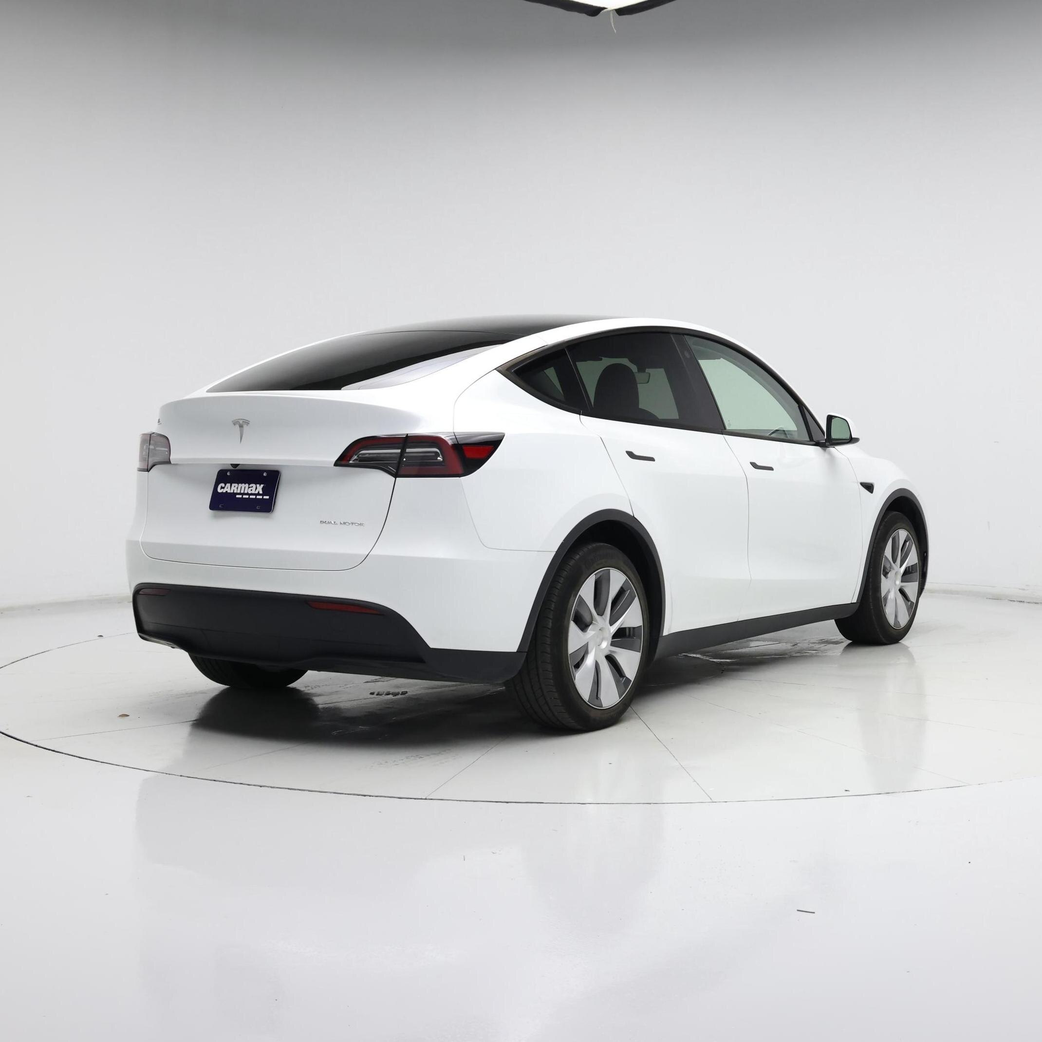 Thumbnail: 2023 Tesla Model Y - 8