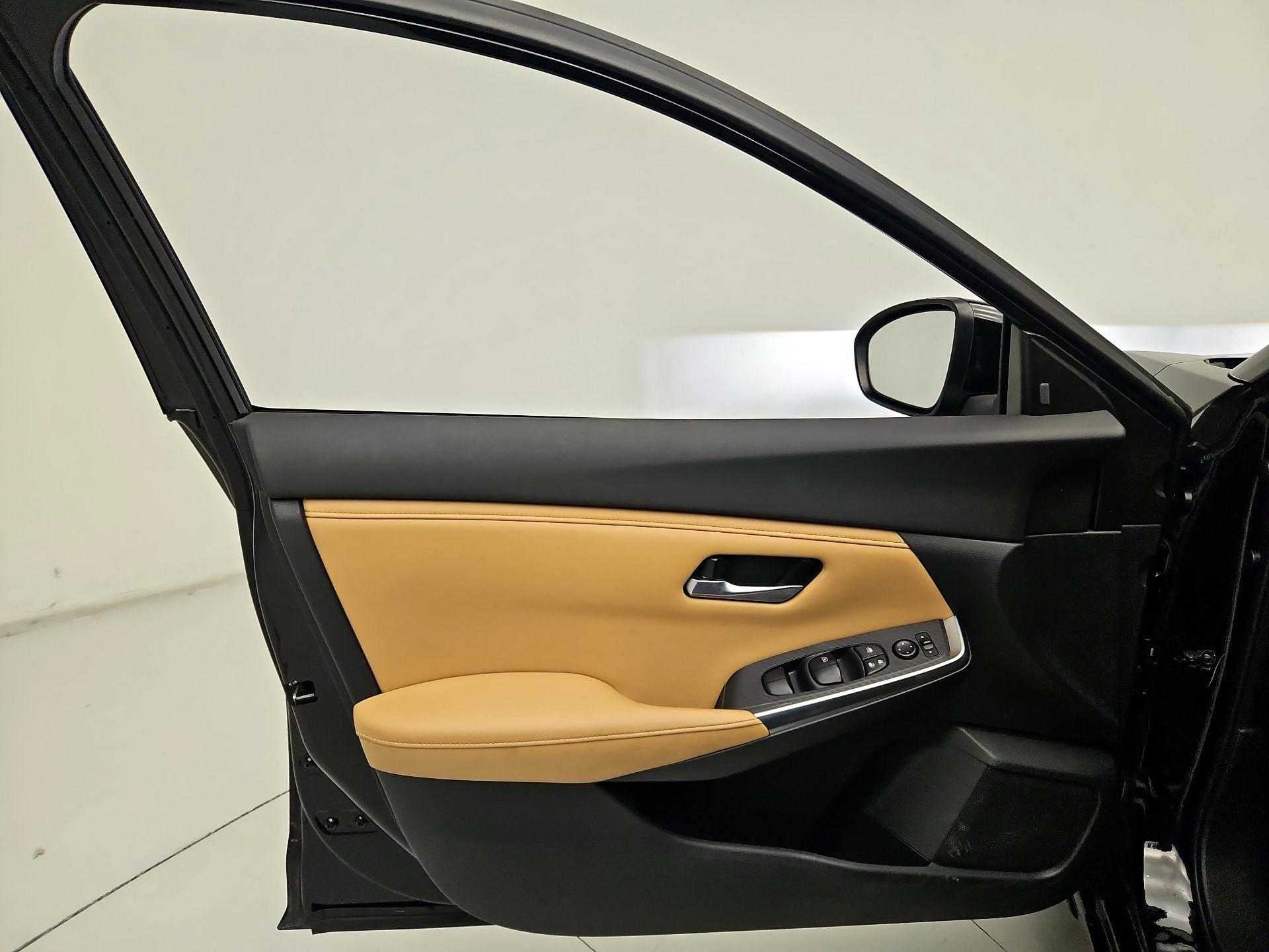 Thumbnail: 2020 Nissan Sentra - 12
