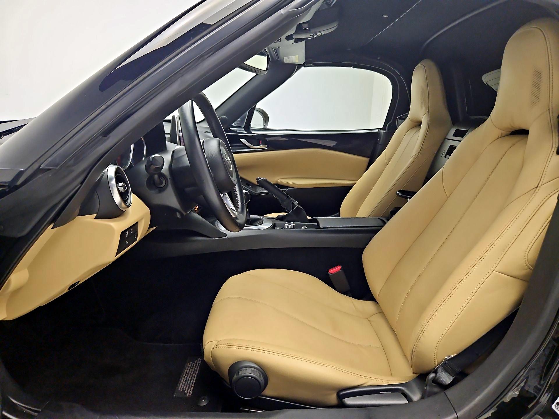 Thumbnail: 2016 Mazda MX-5 Miata - 11