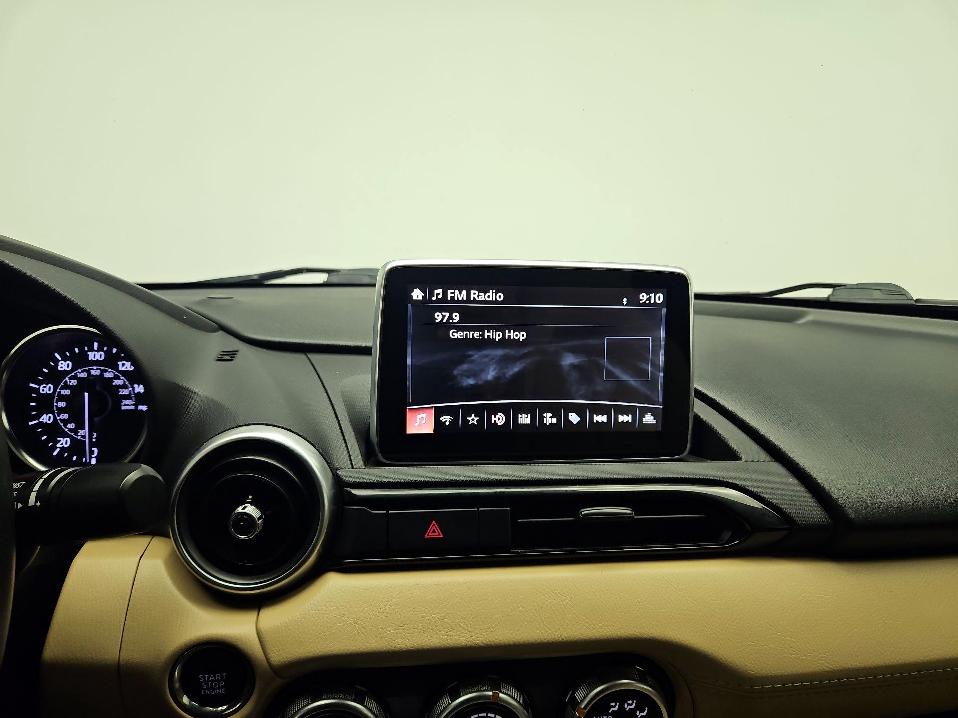 Thumbnail: 2016 Mazda MX-5 Miata - 13