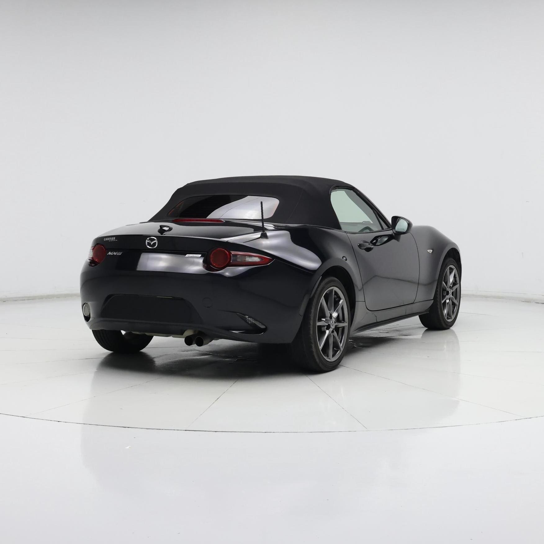 Thumbnail: 2016 Mazda MX-5 Miata - 8