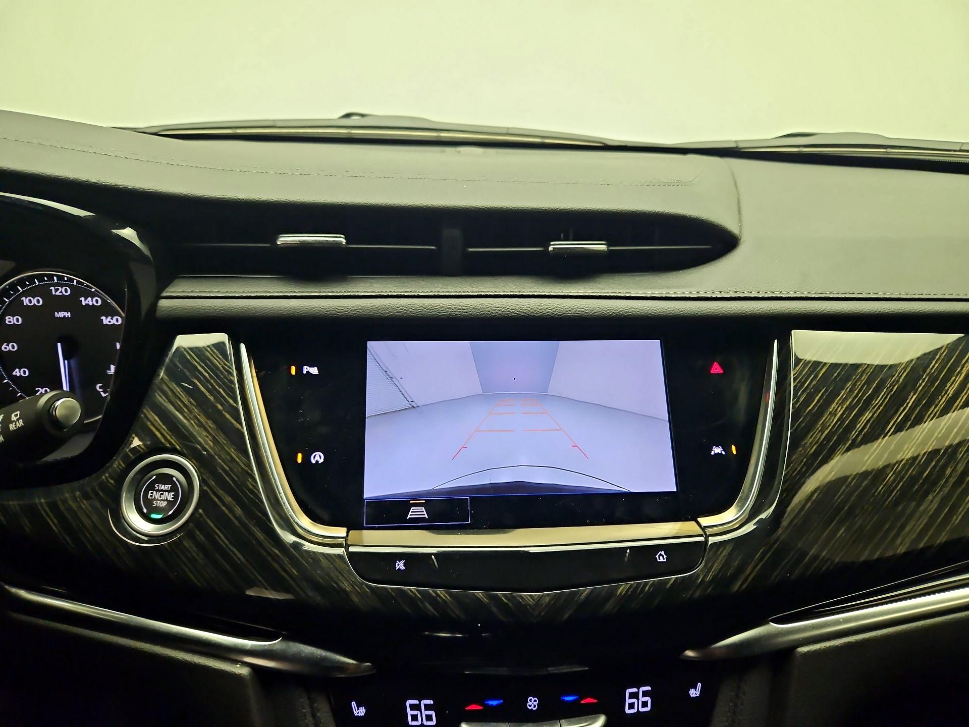 Thumbnail: 2022 Cadillac XT6 - 13