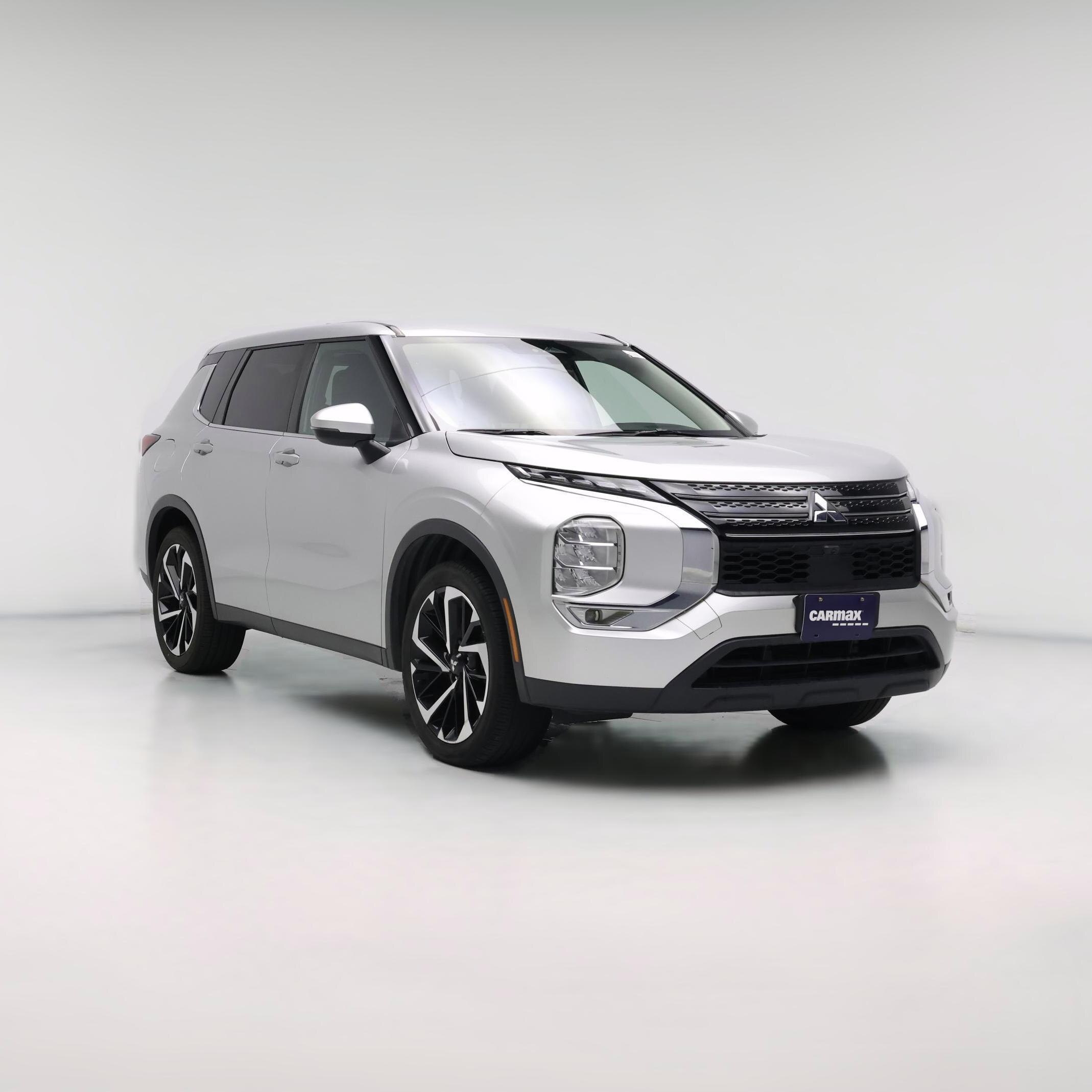 Thumbnail: 2022 Mitsubishi Outlander - 1