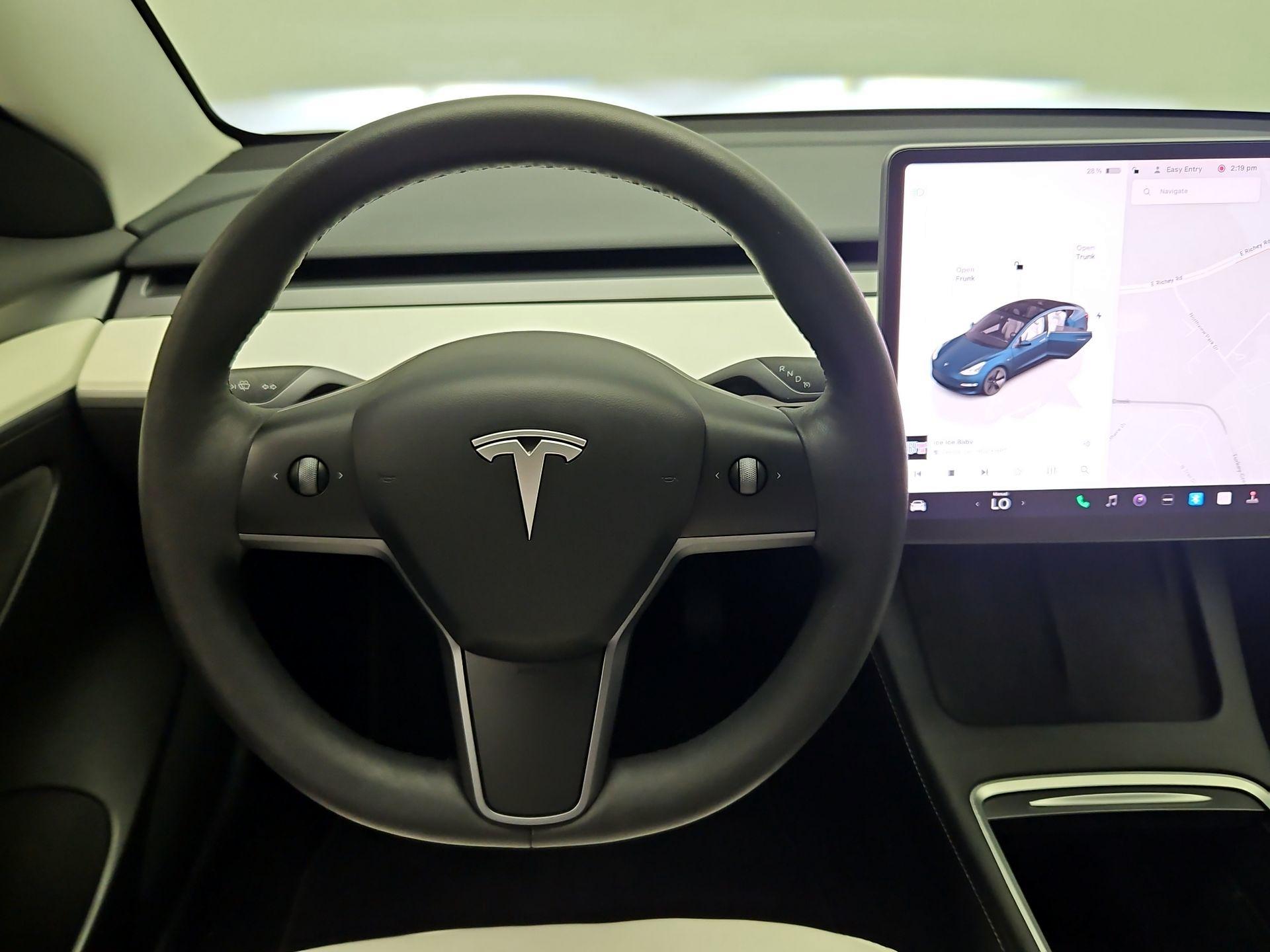 Thumbnail: 2022 Tesla Model 3 - 10