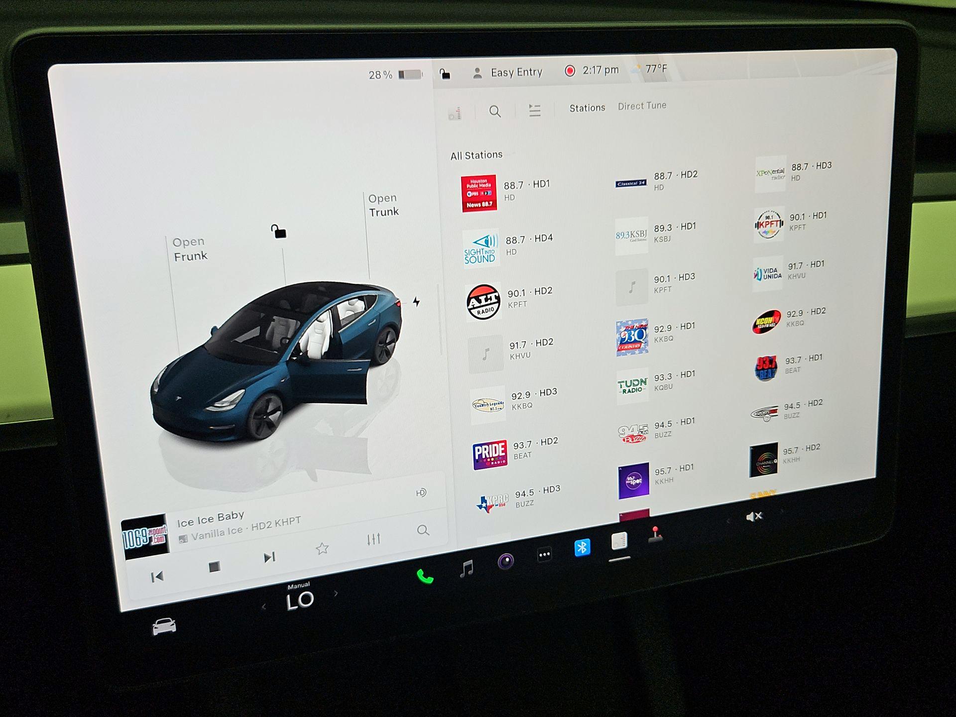 Thumbnail: 2022 Tesla Model 3 - 15