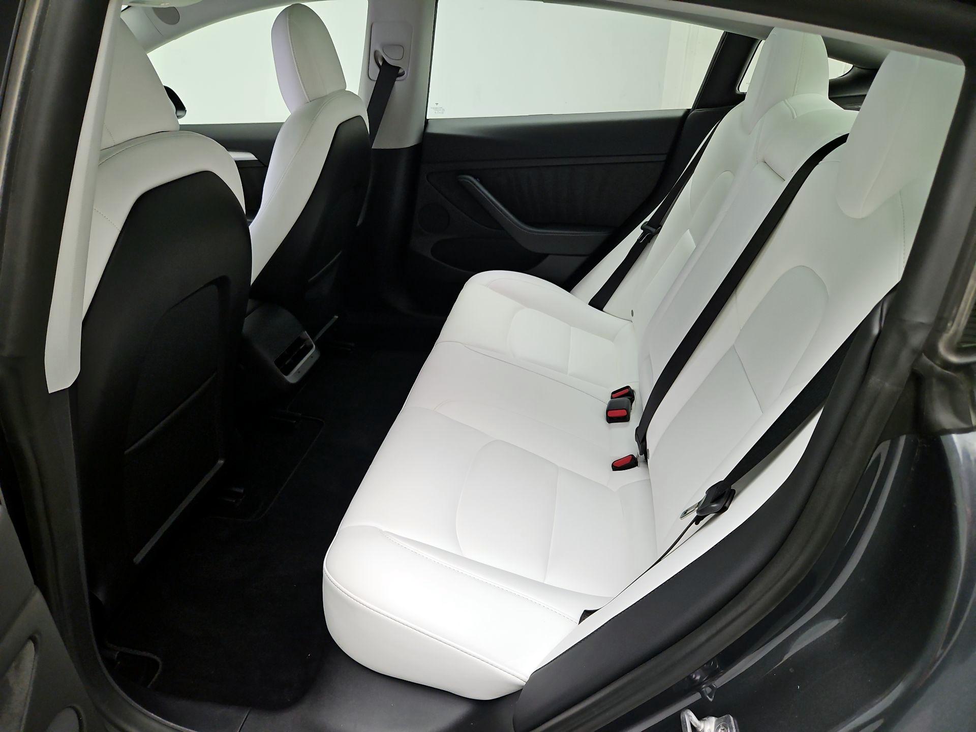 Thumbnail: 2022 Tesla Model 3 - 19