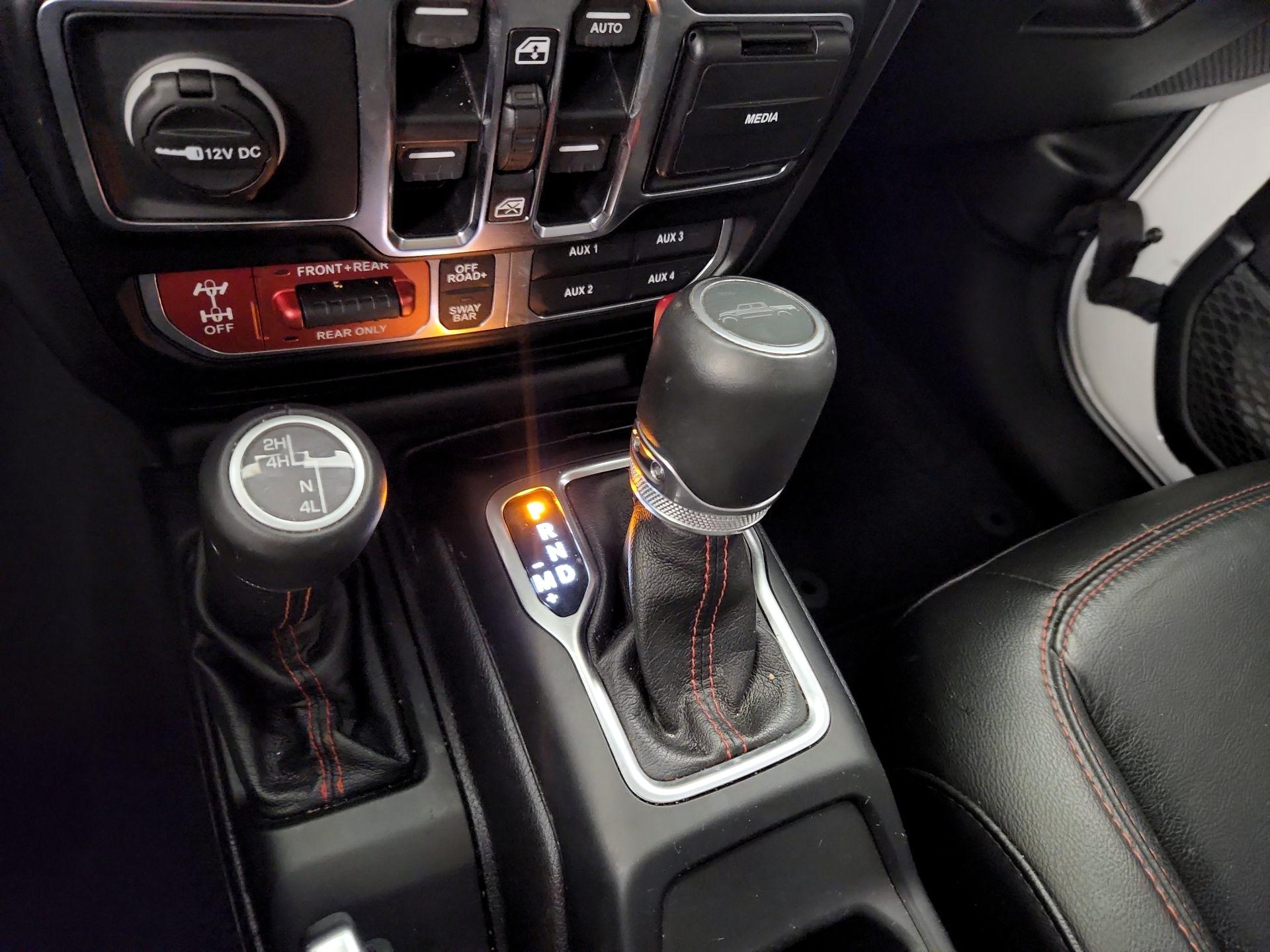 Thumbnail: 2020 Jeep Gladiator - 18