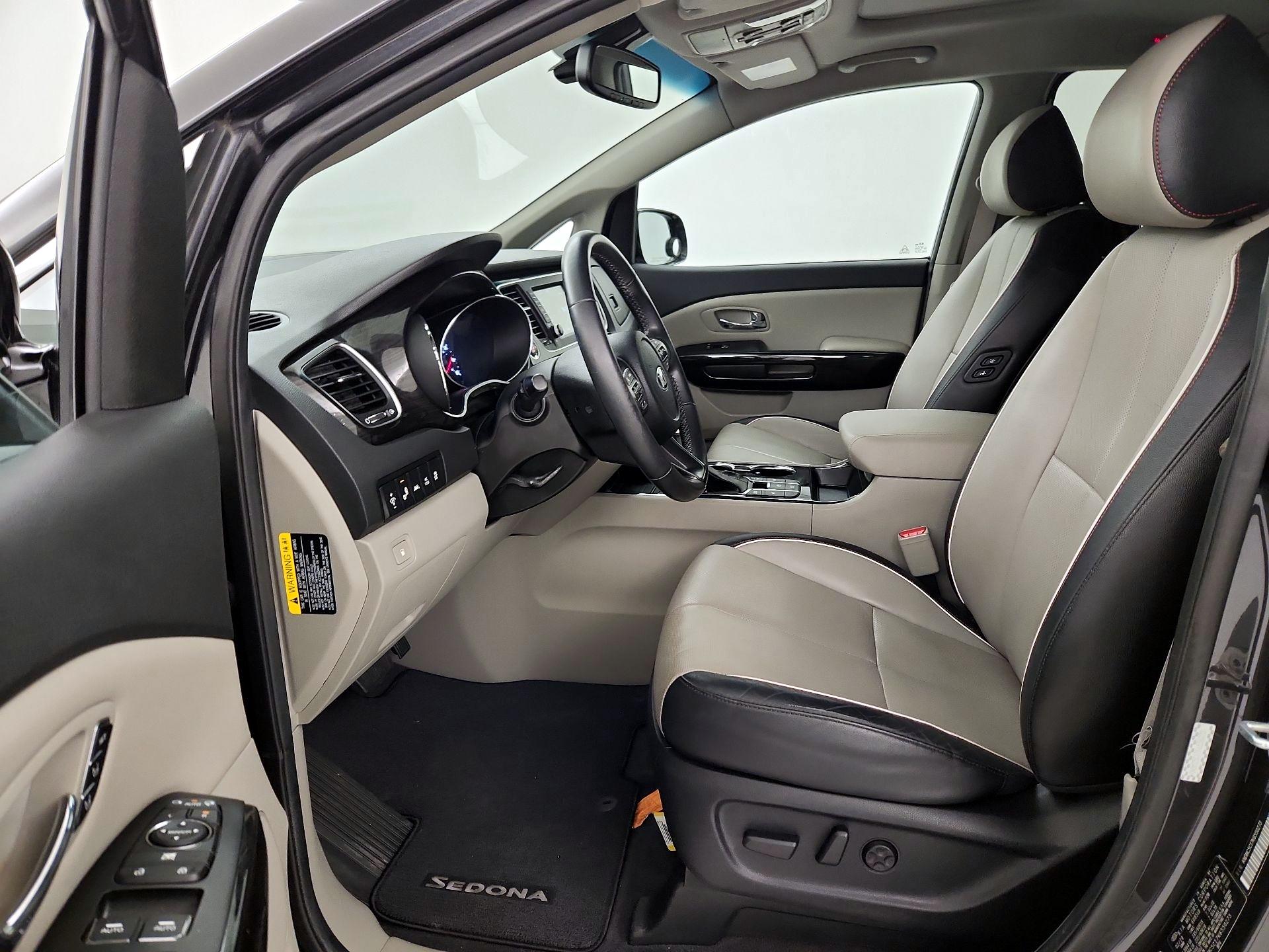 Thumbnail: 2019 Kia Sedona - 11