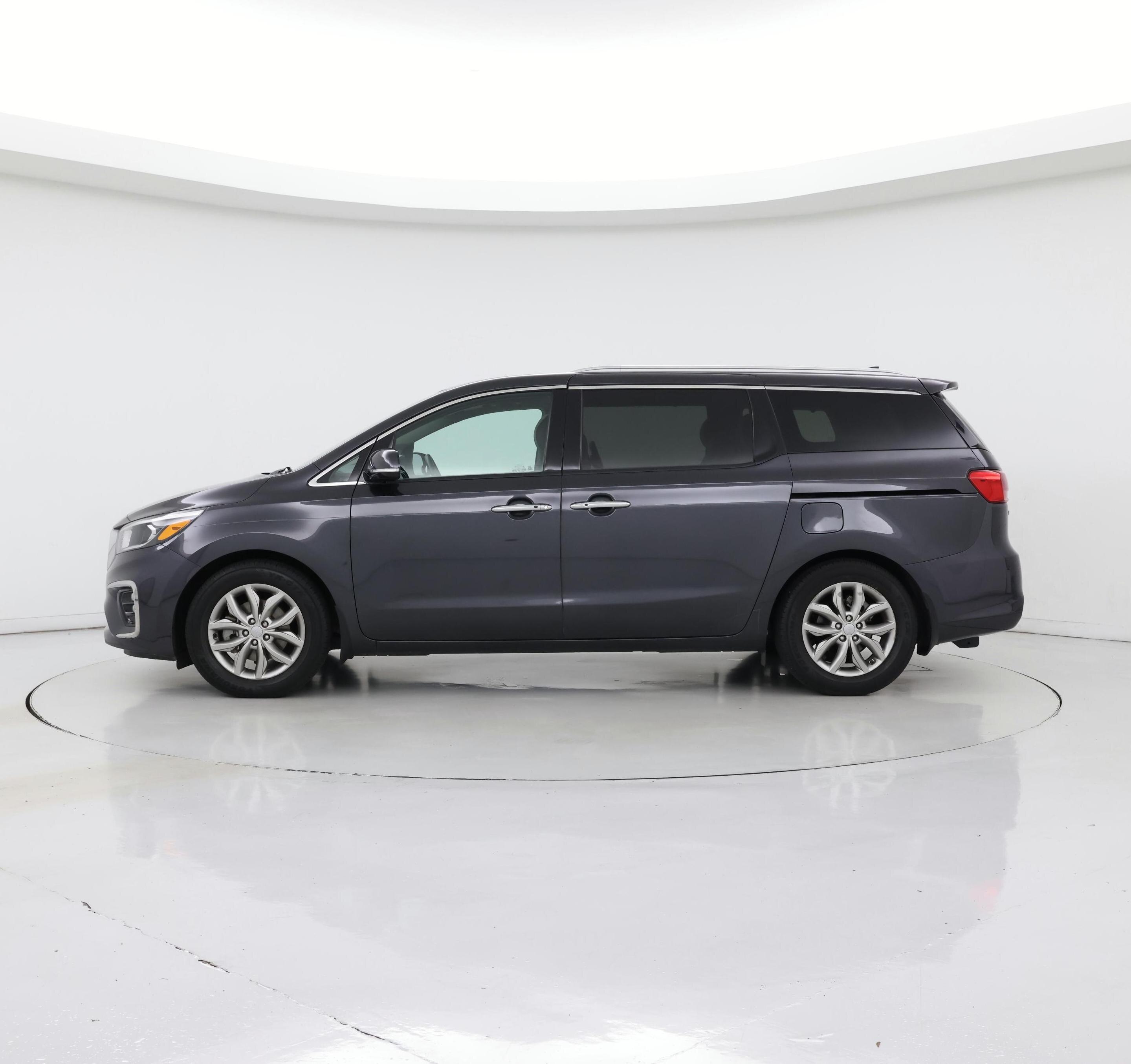 Thumbnail: 2019 Kia Sedona - 3