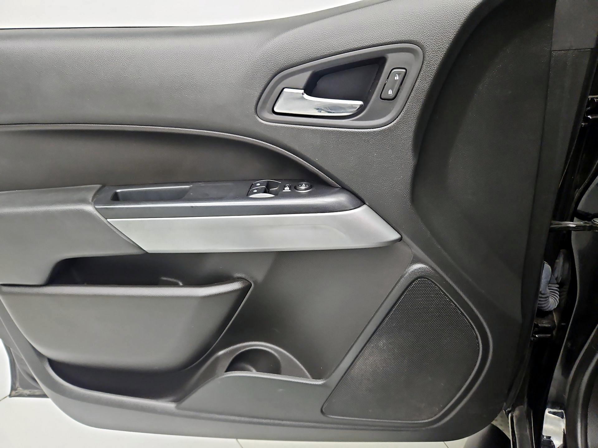 Thumbnail: 2021 Chevrolet Colorado - 12