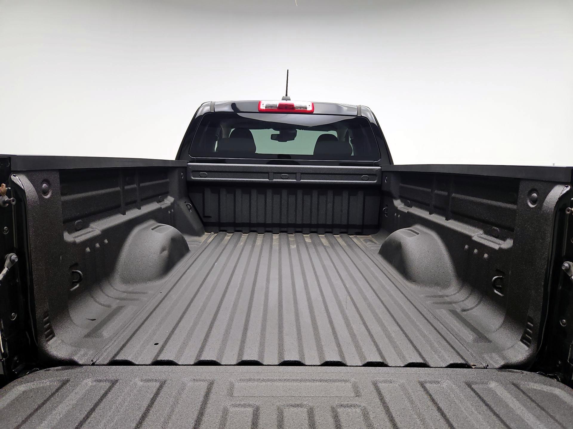 Thumbnail: 2021 Chevrolet Colorado - 19