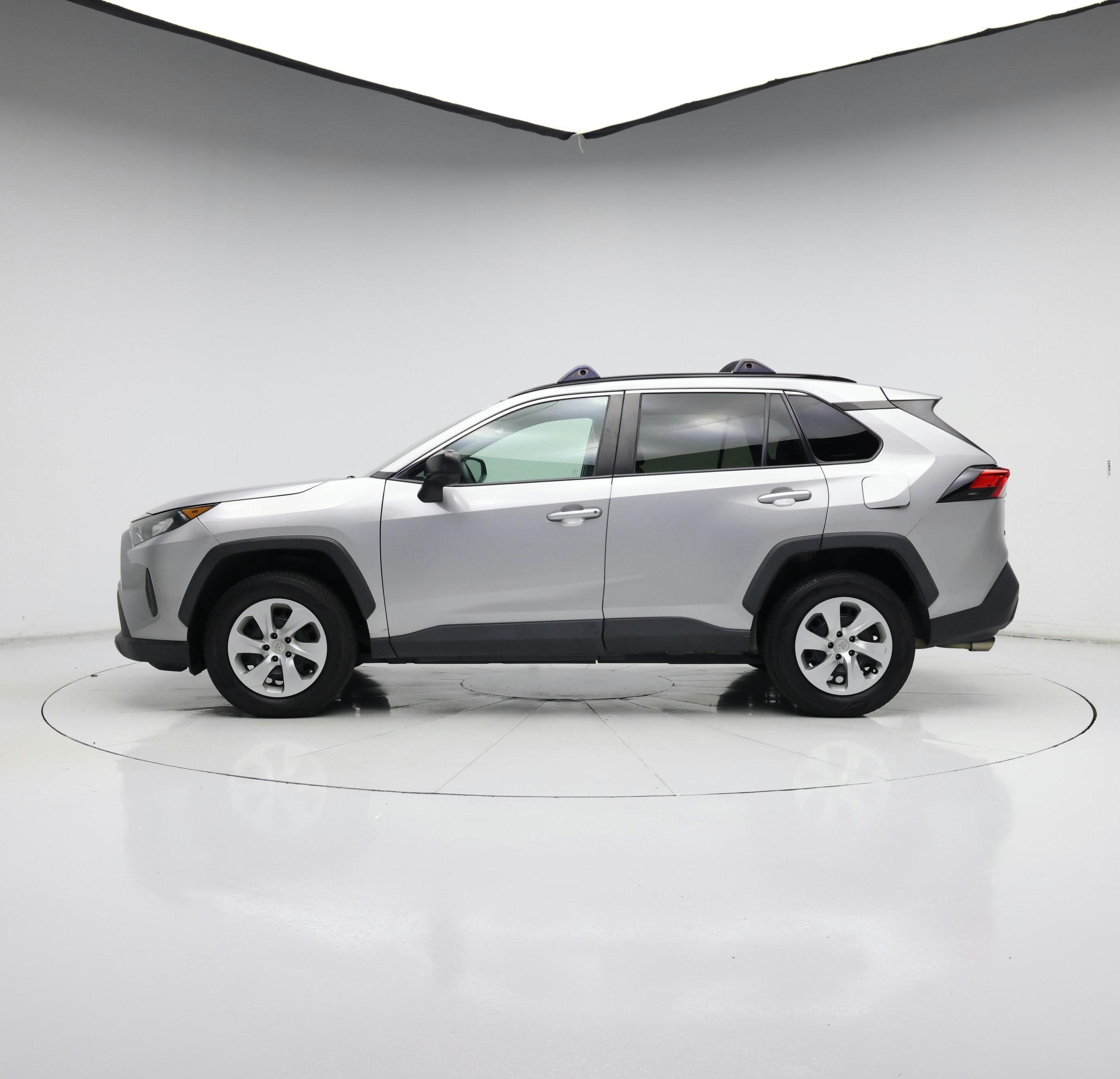 Thumbnail: 2020 Toyota RAV4 - 3
