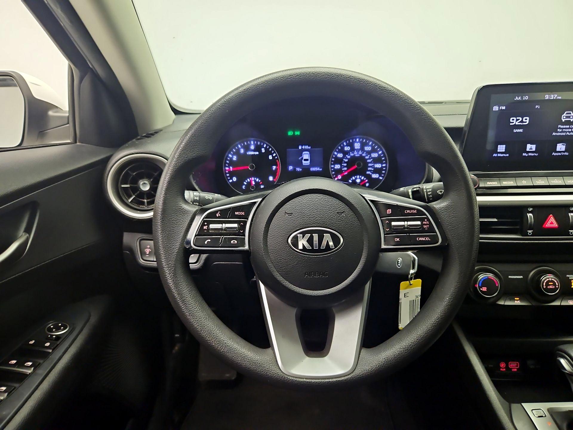 Thumbnail: 2020 Kia Forte - 10