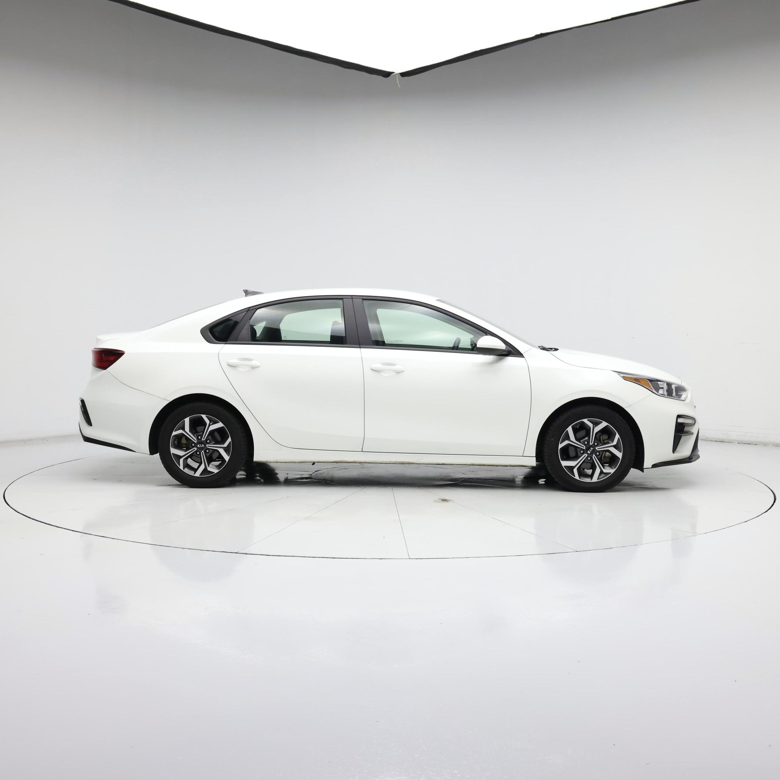Thumbnail: 2020 Kia Forte - 7