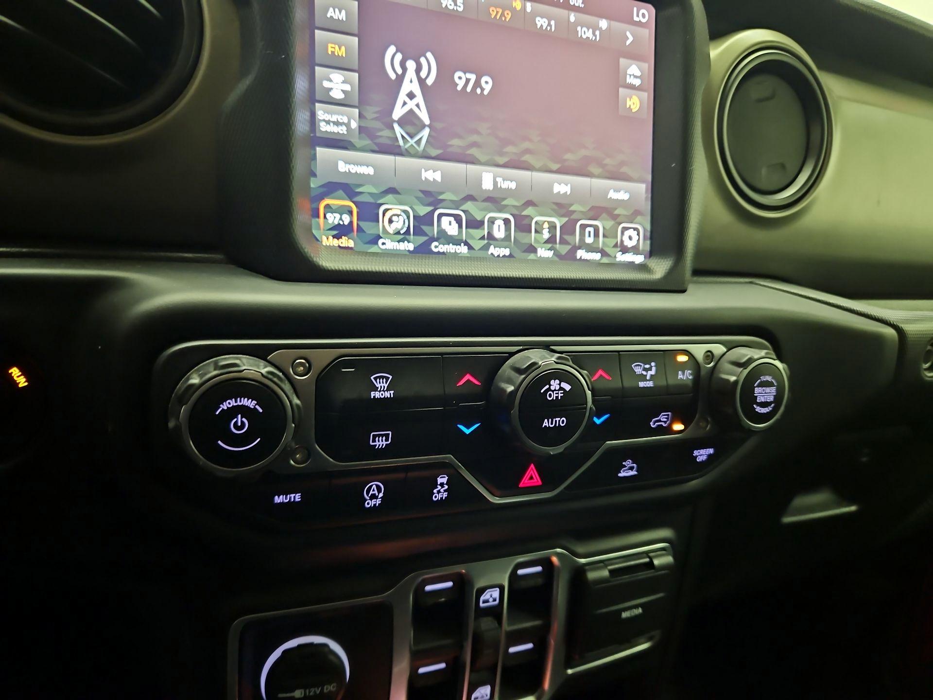 Thumbnail: 2021 Jeep Gladiator - 15