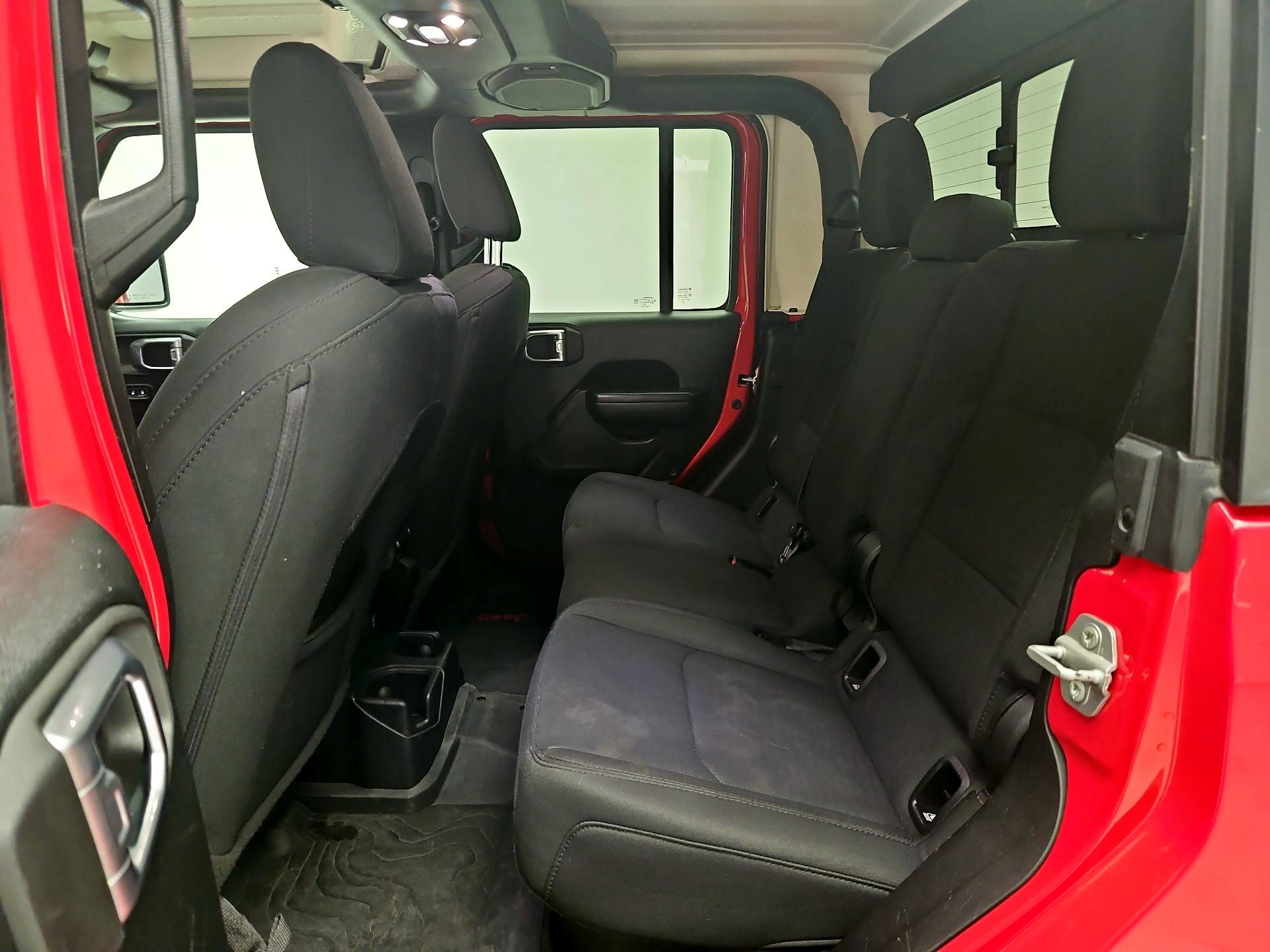 Thumbnail: 2021 Jeep Gladiator - 17