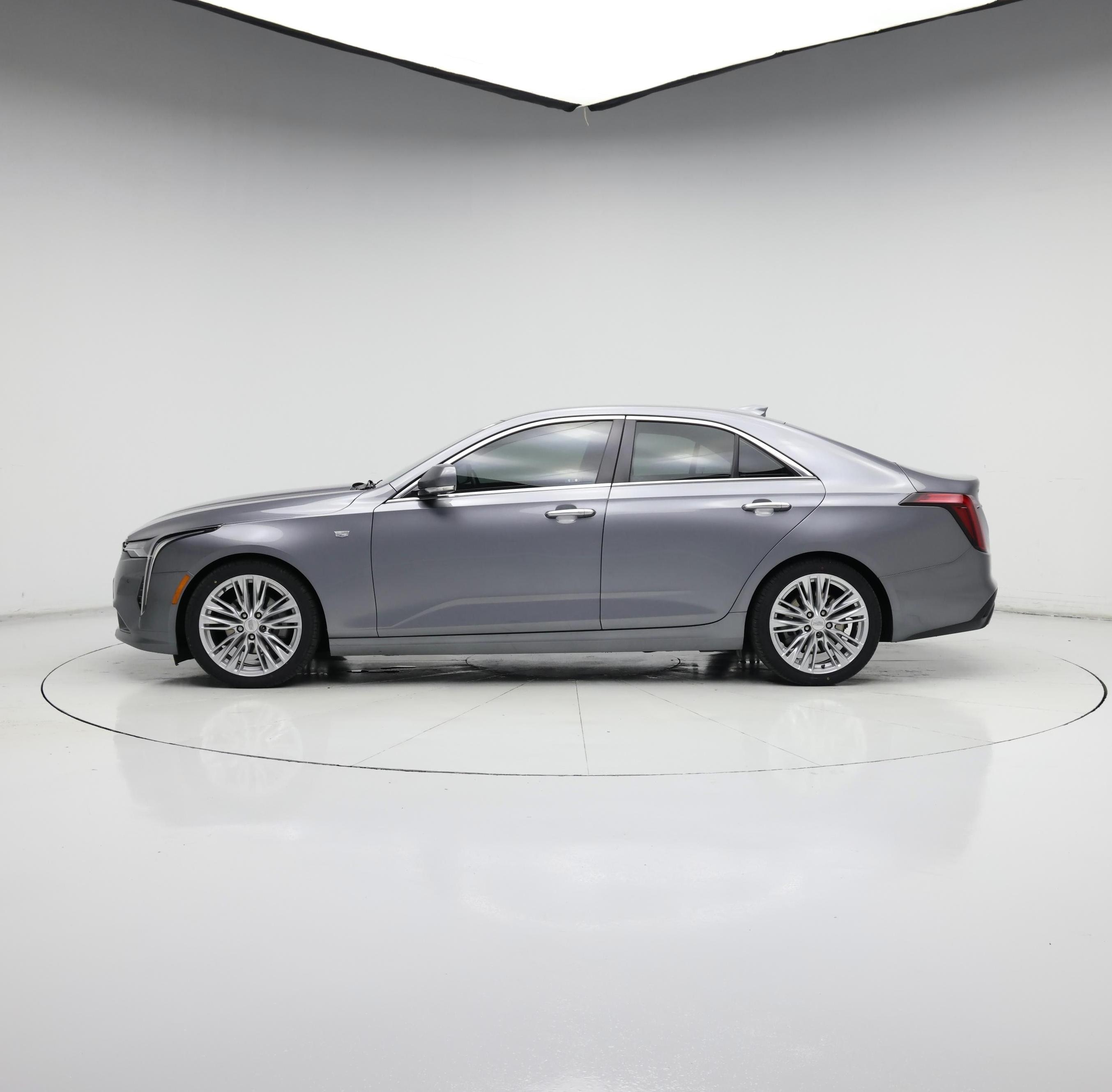 Thumbnail: 2022 Cadillac CT4 - 3