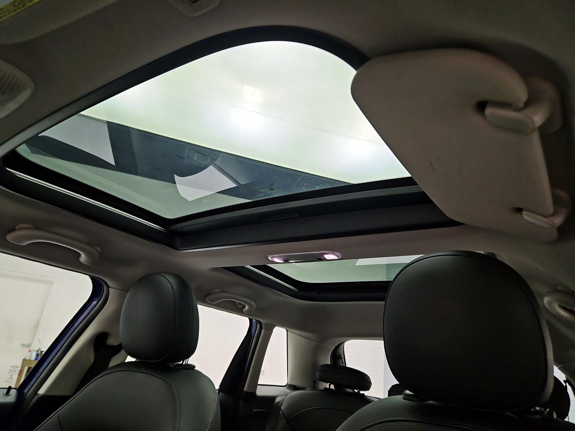 Thumbnail: 2019 MINI Cooper Hardtop - 19