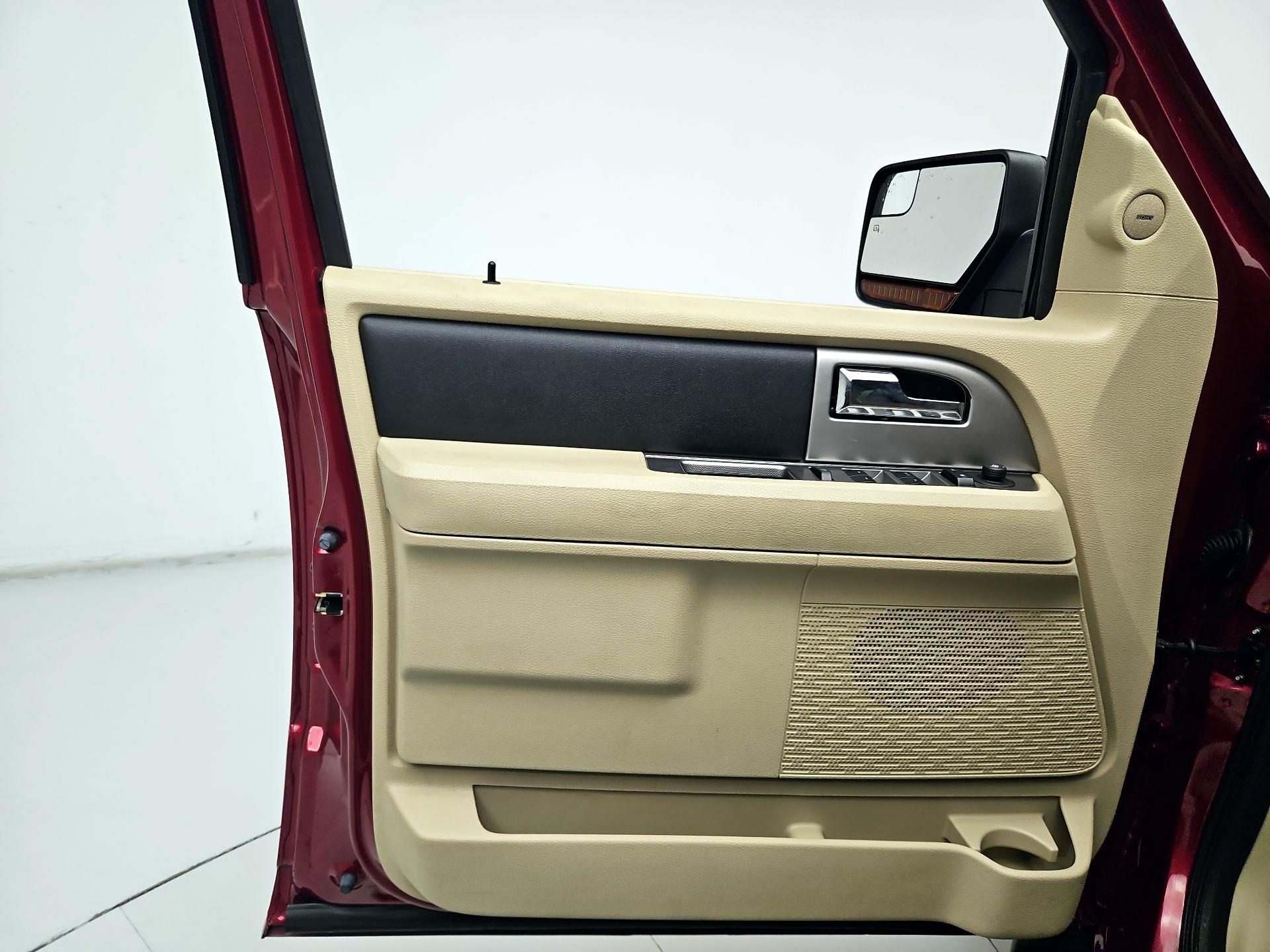 Thumbnail: 2017 Ford Expedition - 12