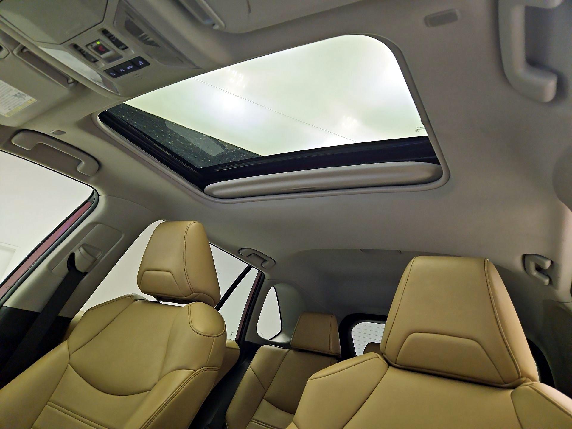 Thumbnail: 2023 Toyota RAV4 - 19